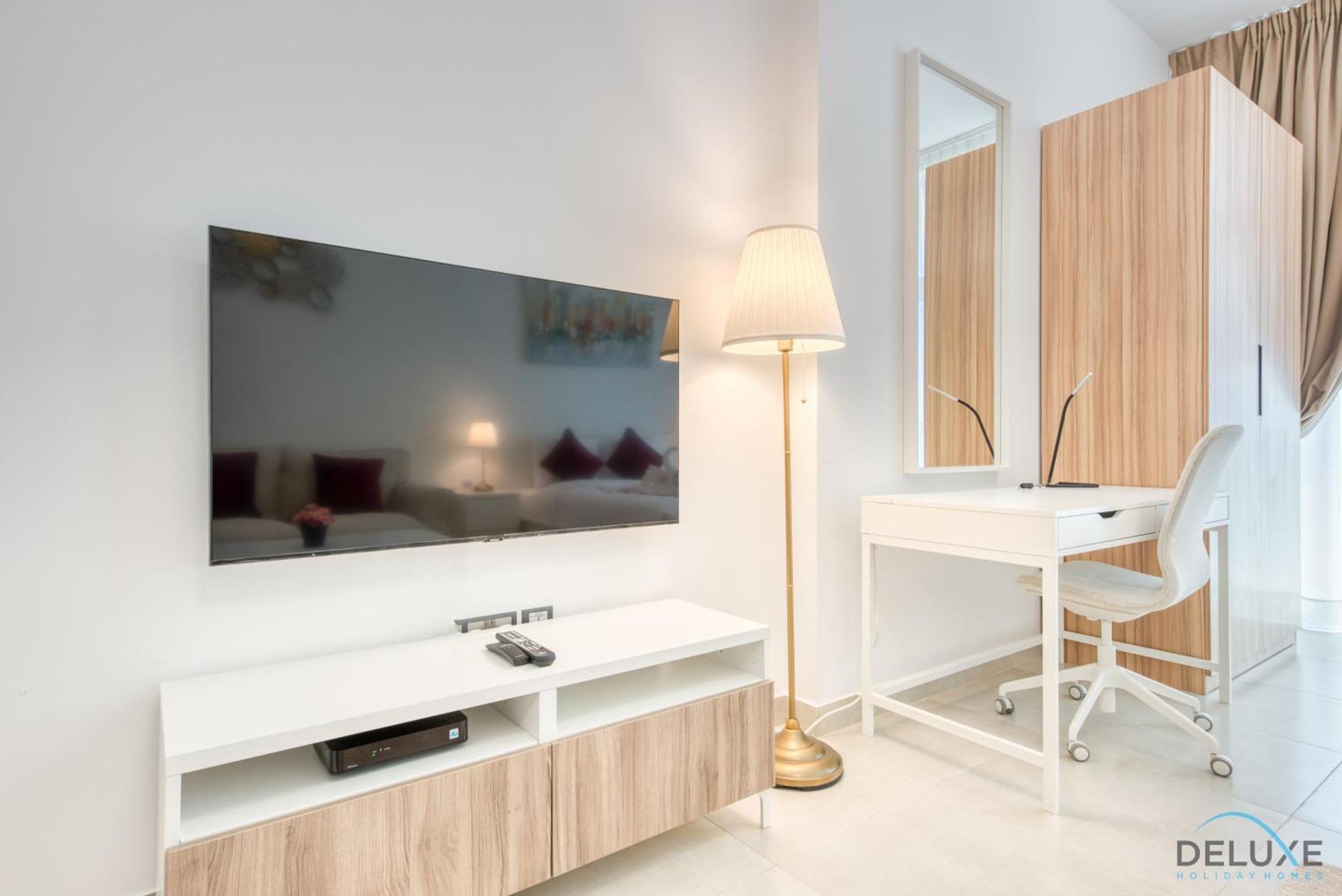 Romantic In Pantheon Elysee Jvc By Deluxe Homes Apartment *