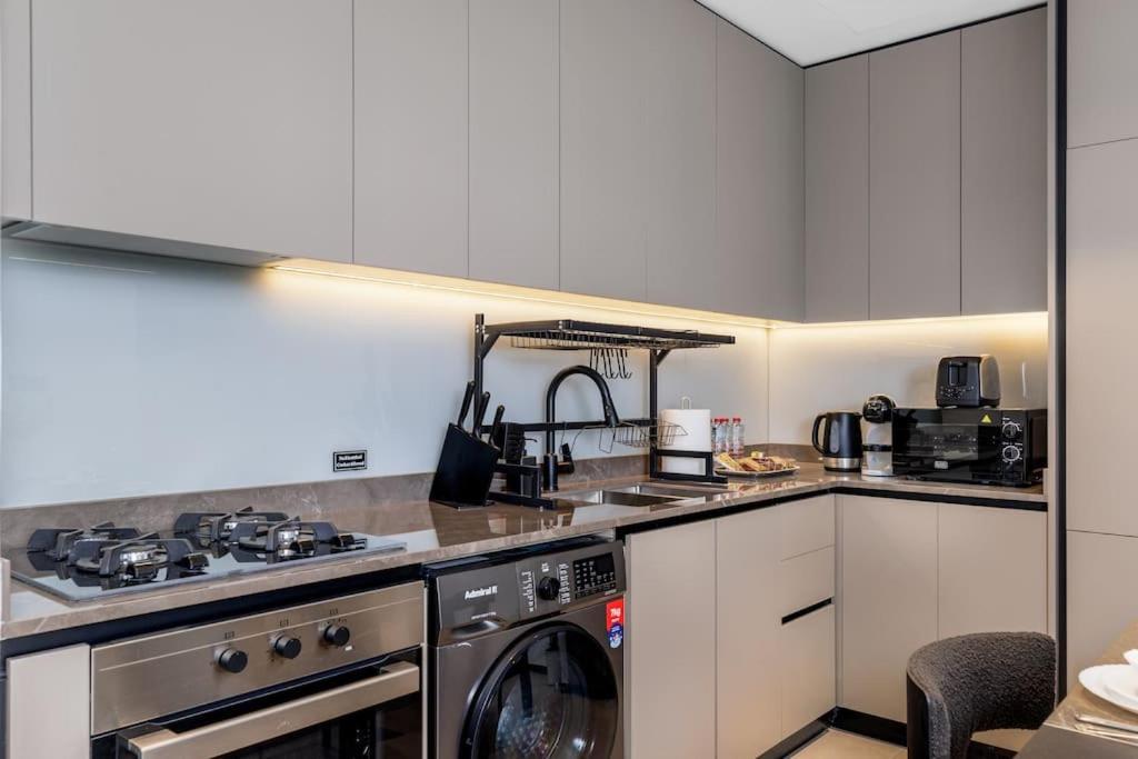 Apartment Waves Homes - 15 Northside, Tower 1, Two Bedroom *