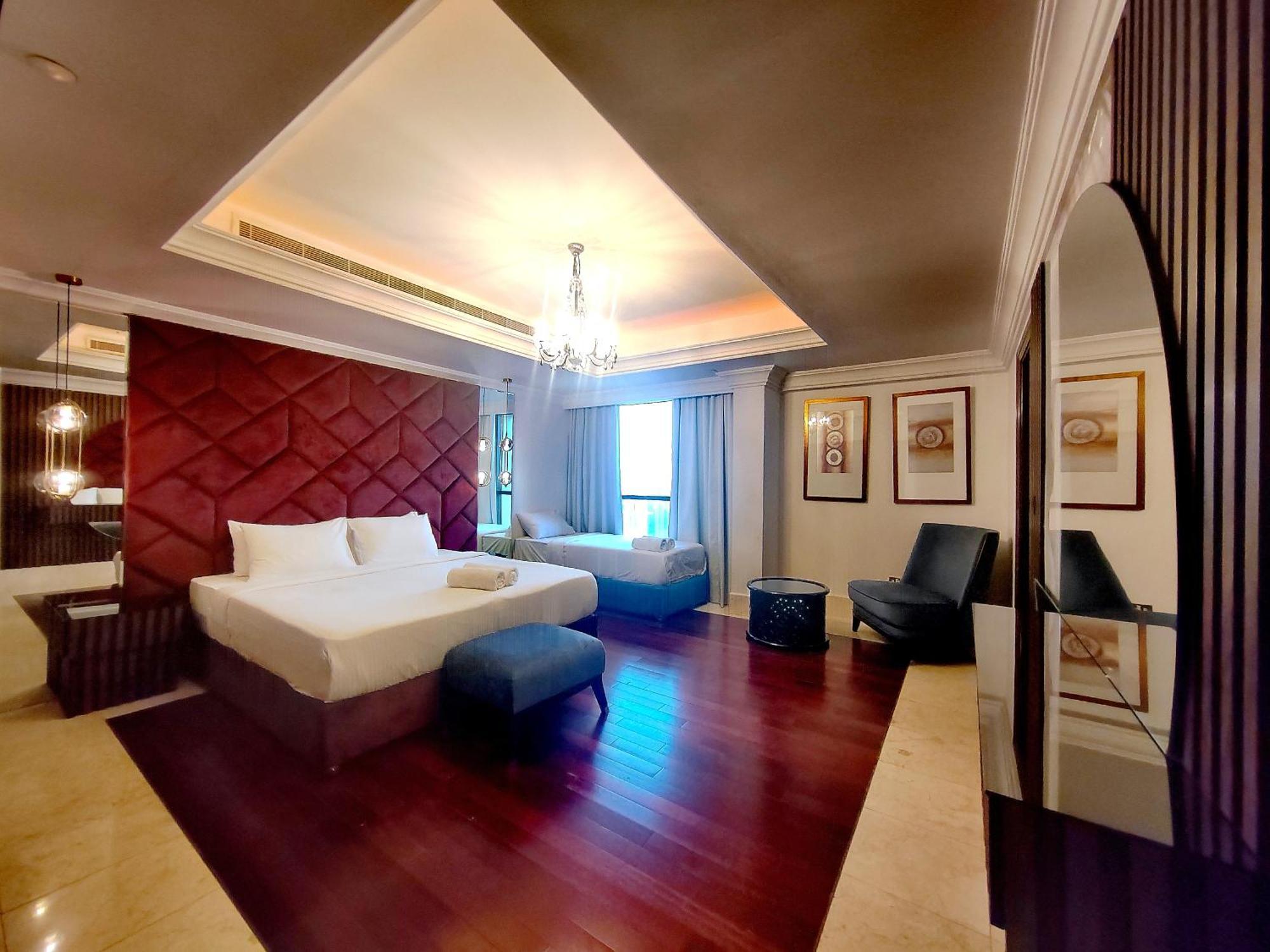 Penthouse With Private Pool And Big Private Terrace