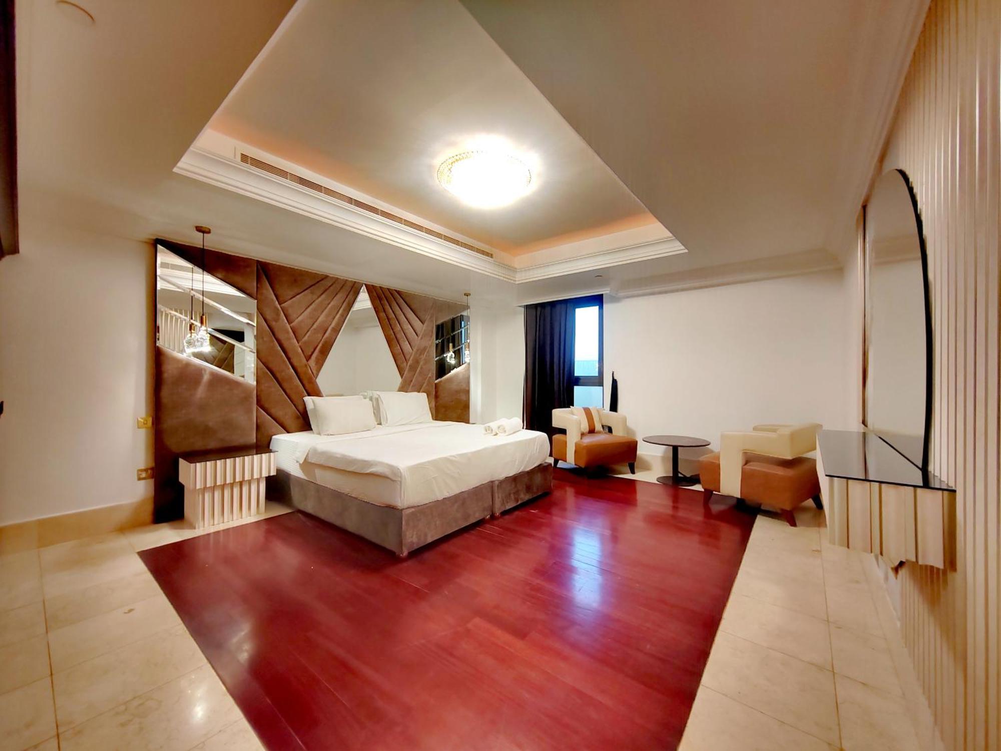 Penthouse With Private Pool And Big Private Terrace