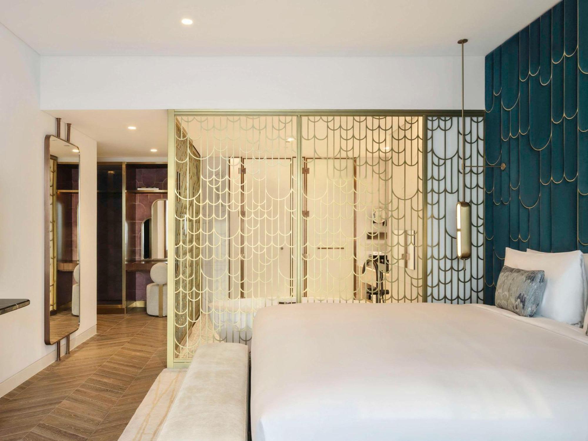 So Uptown Hotel Dubai