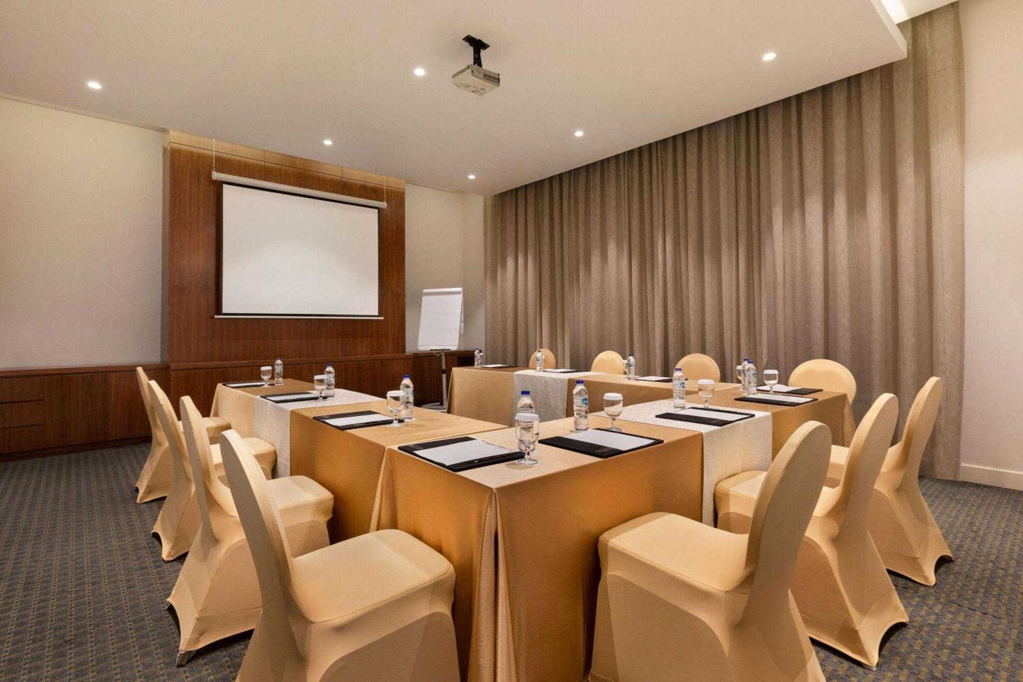 Hotel Ramada By Wyndham Barsha Heights Dubai