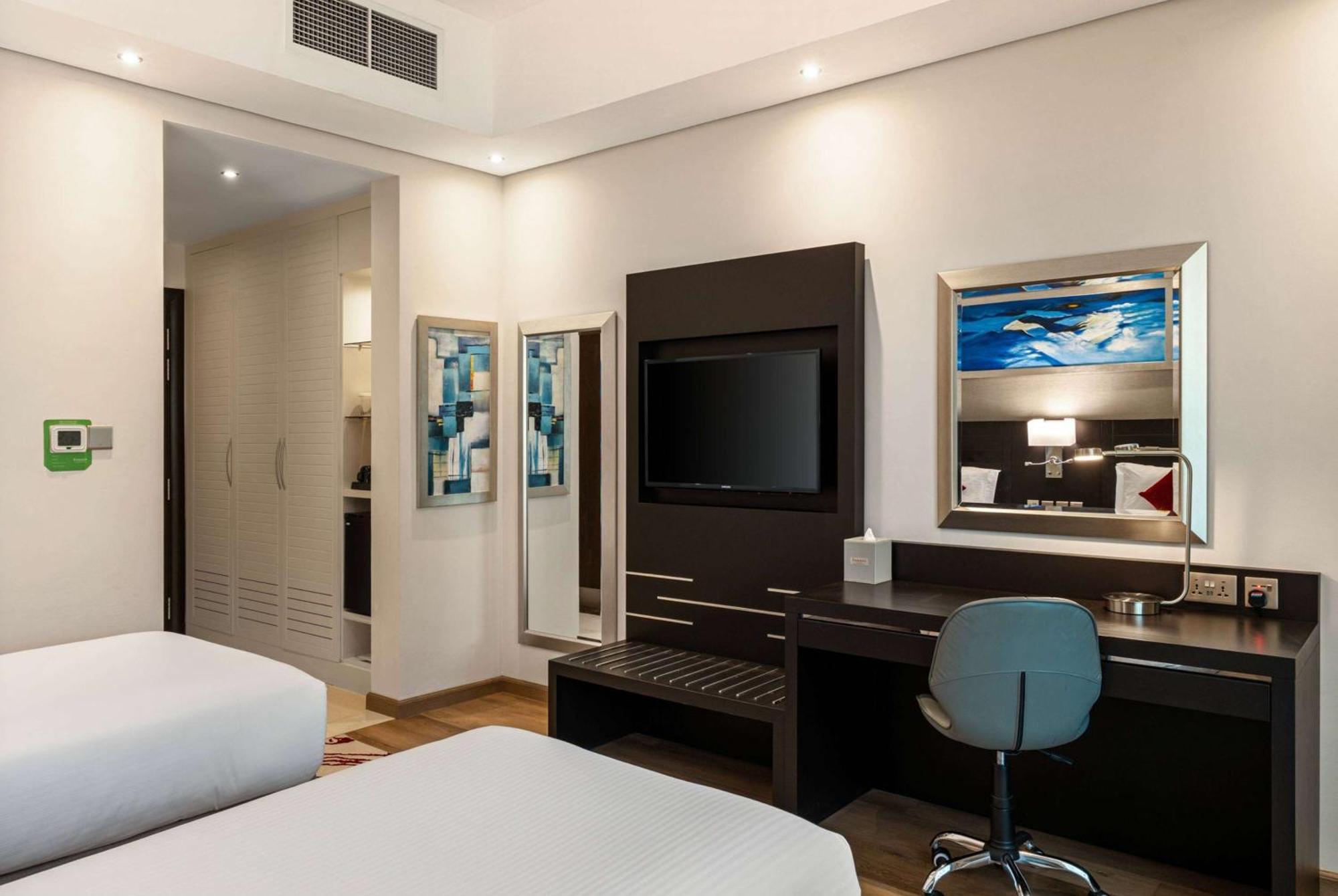 Ramada By Wyndham Barsha Heights 4* Dubai