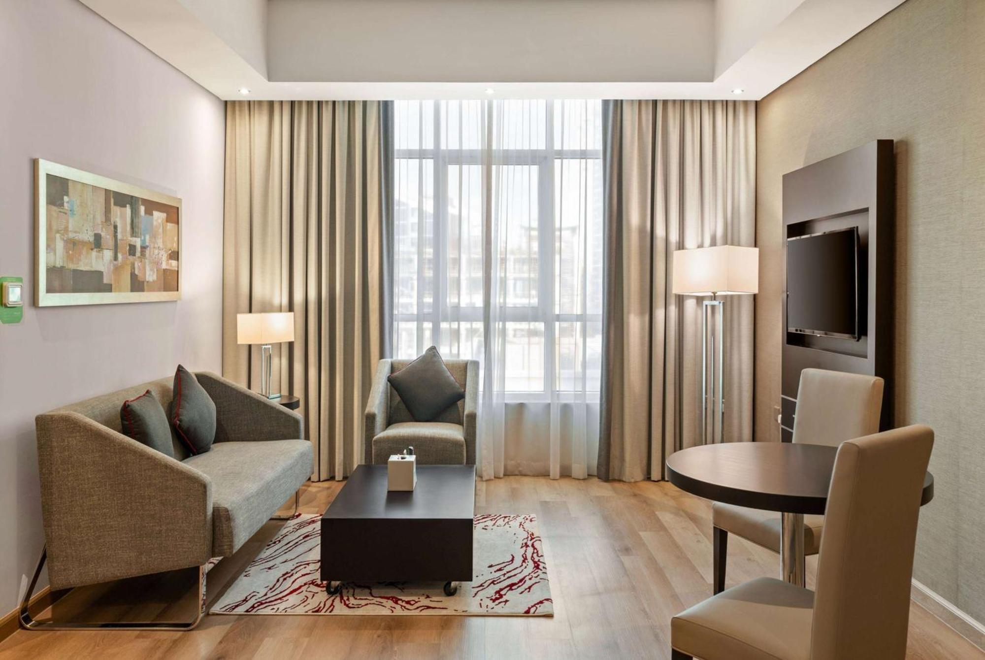 Ramada By Wyndham Barsha Heights Hotel 4*