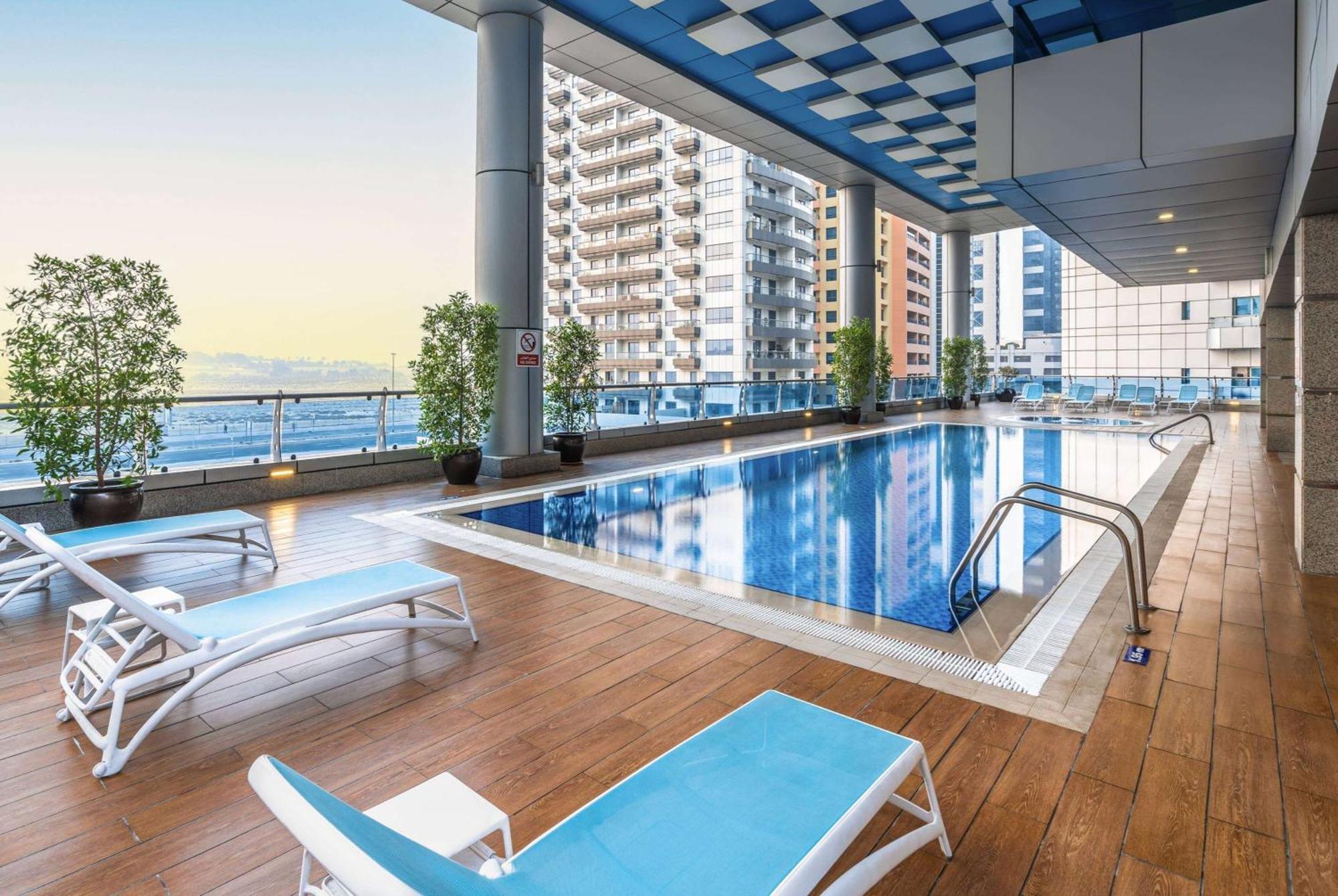 Hotel Ramada By Wyndham Barsha Heights 4*