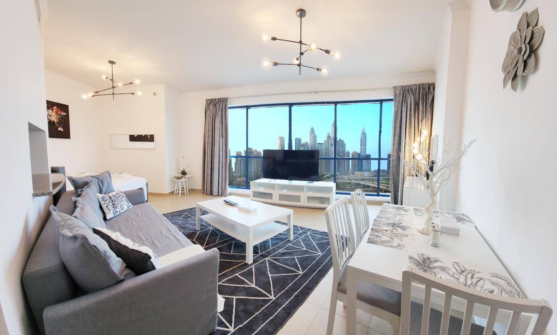 Bright & Valuable, Close To Metro Station * Dubai