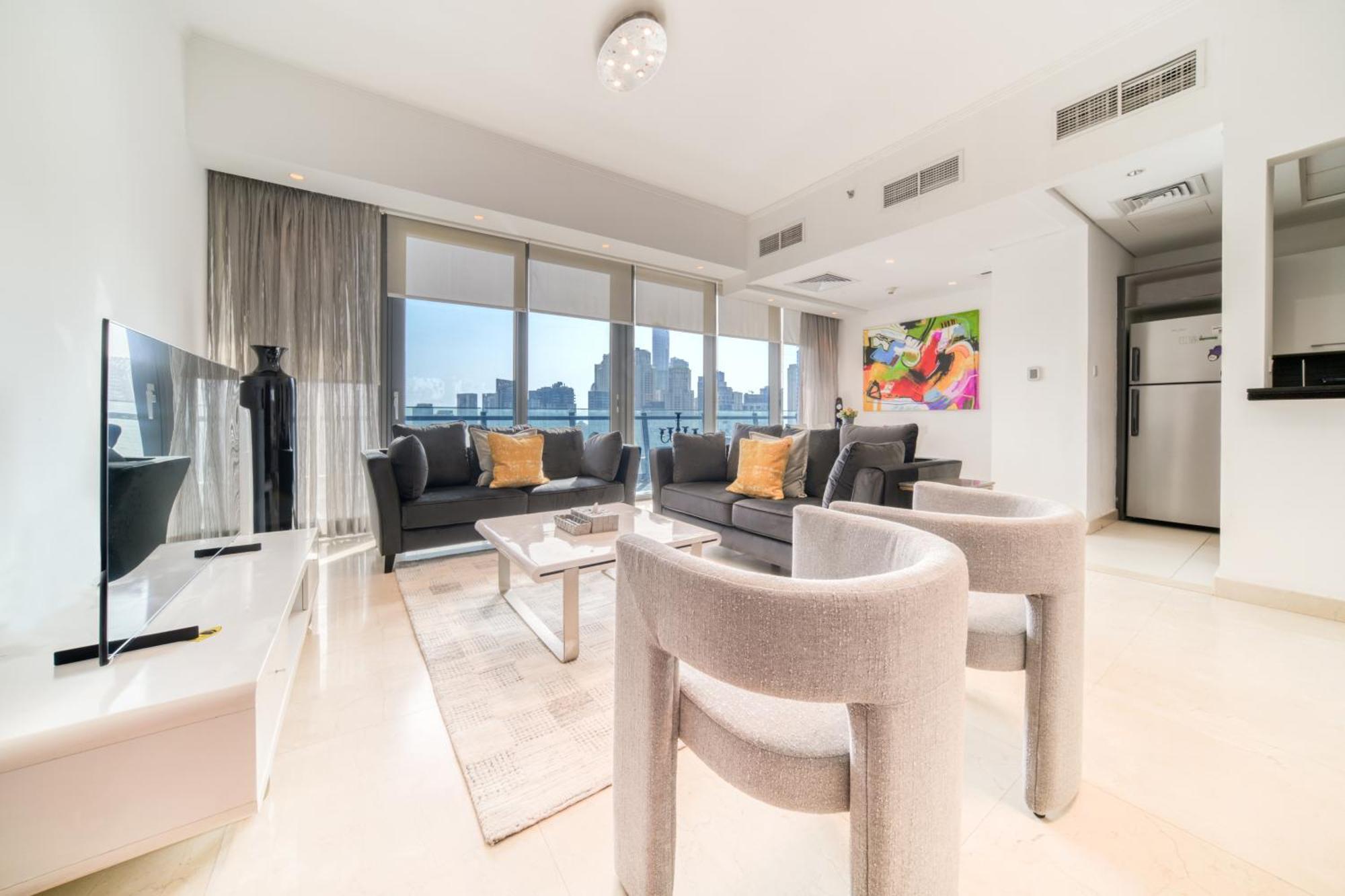 Silverene Tower, Marina - Mint *