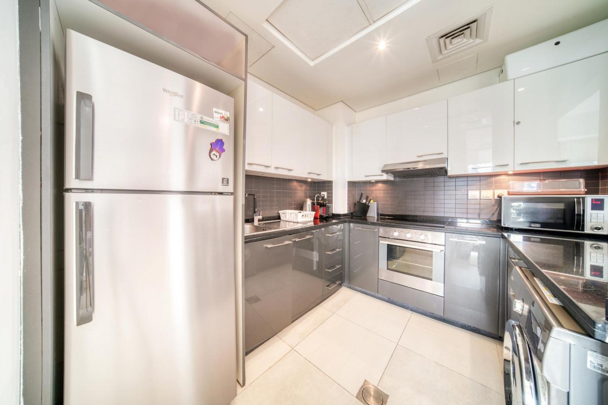 Apartment Silverene Tower, Marina - Mint Dubai