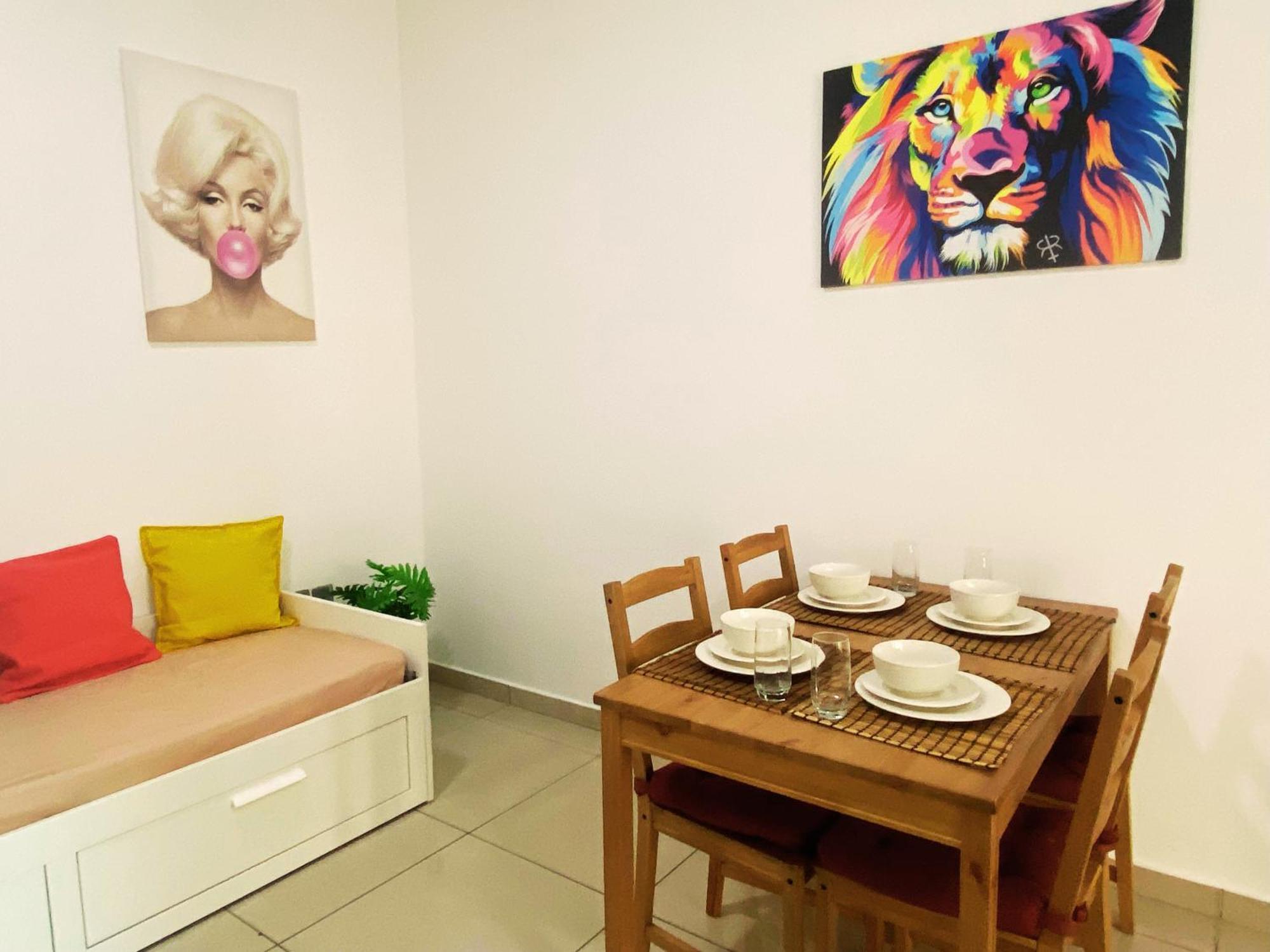 Lovely Marina - Partial Sea View Apartment *