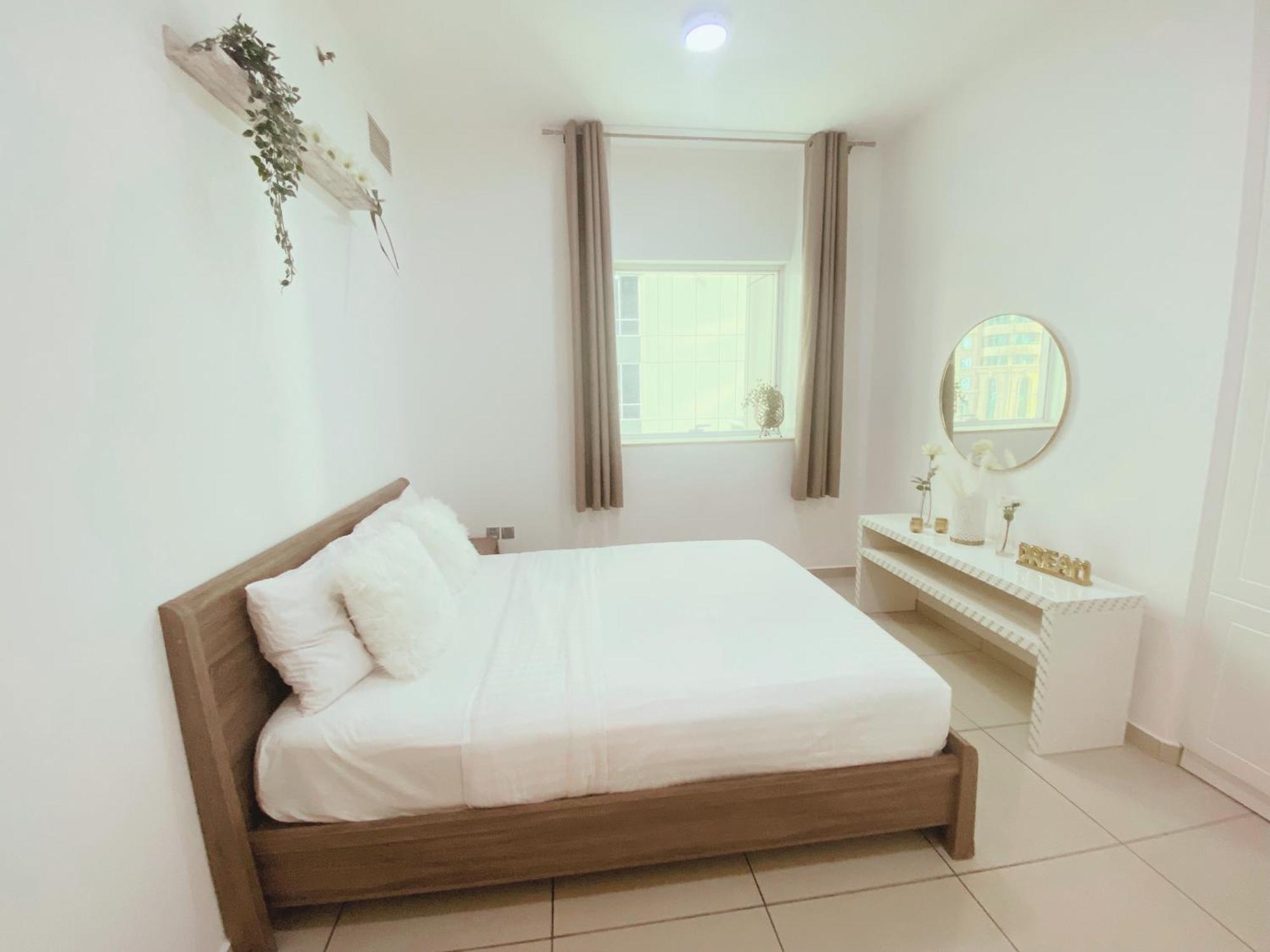 Lovely Marina - Partial Sea View Apartment Dubai