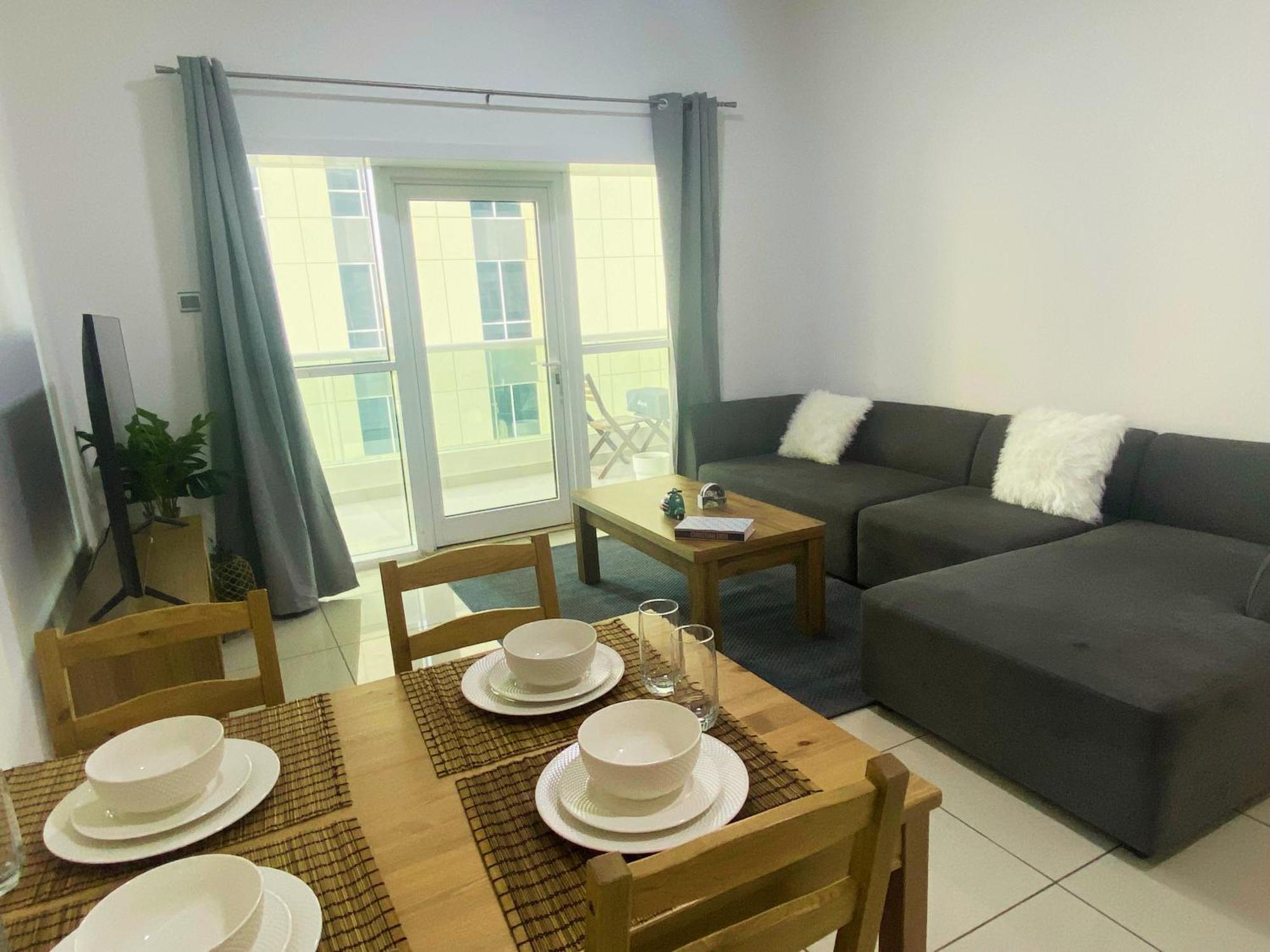 Apartment Lovely Marina - Partial Sea View Dubai