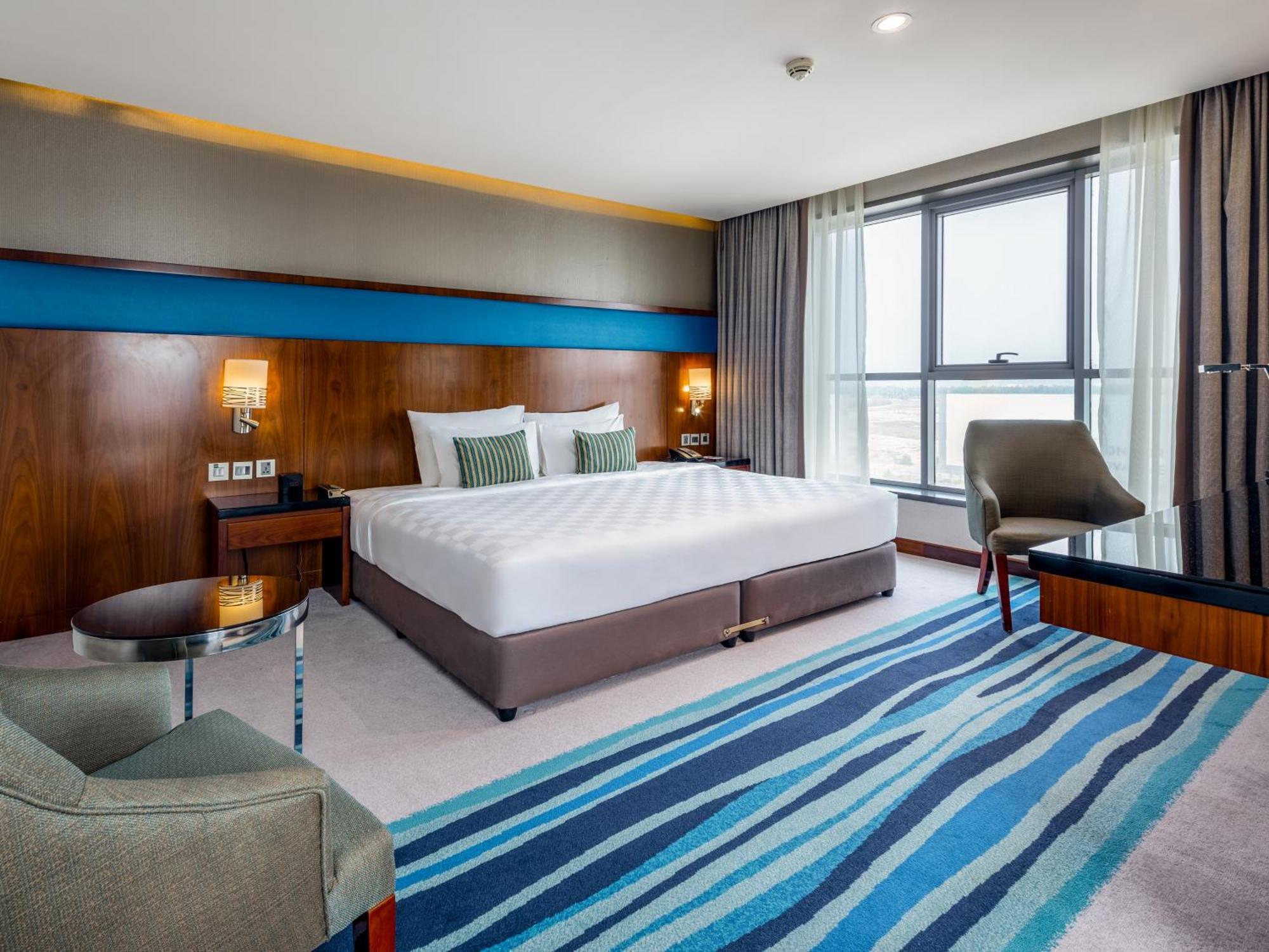Flora Al Barsha At The Mall Hotel 4*
