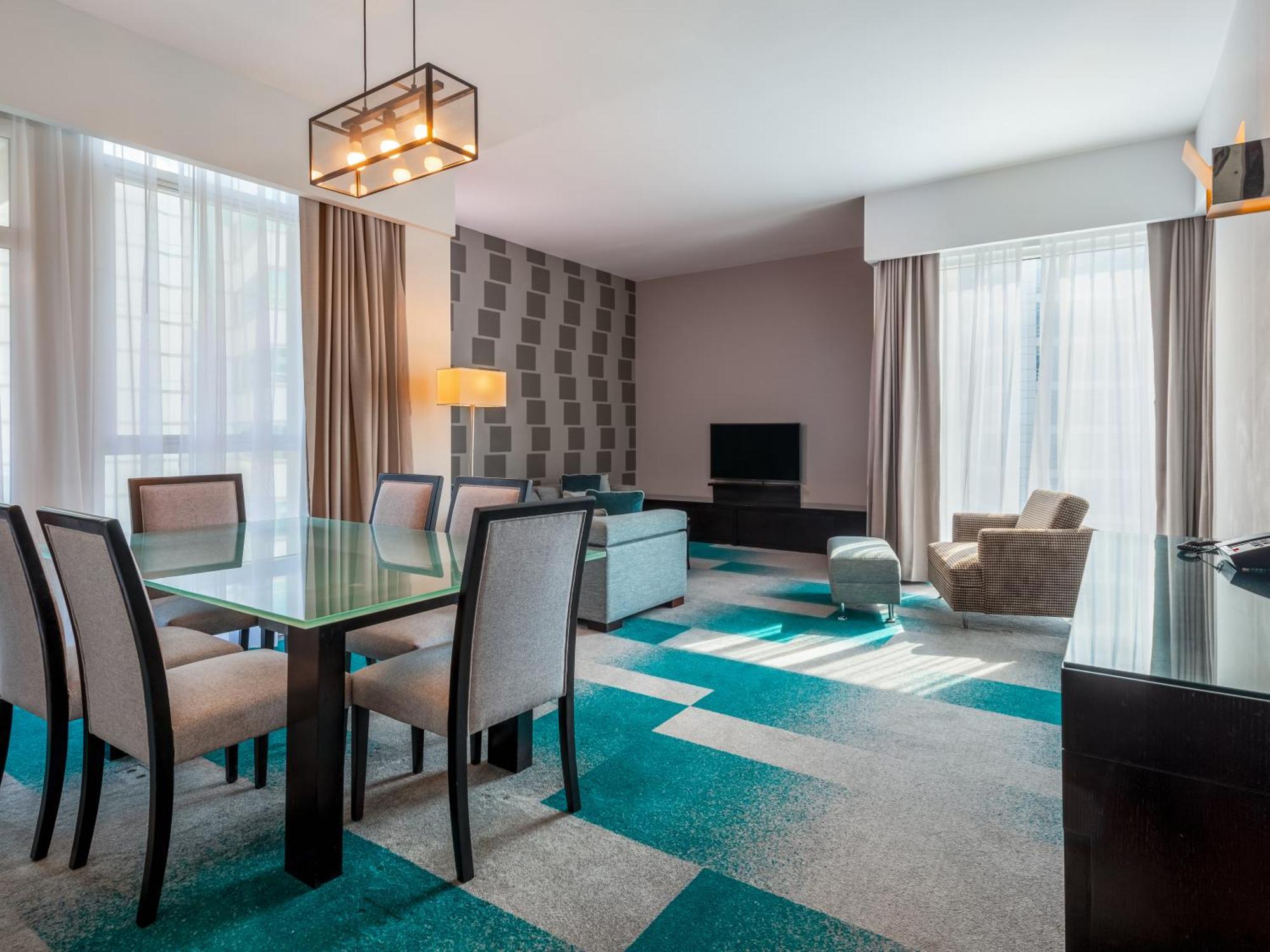 Flora Creek Deluxe Apartments, Aparthotel