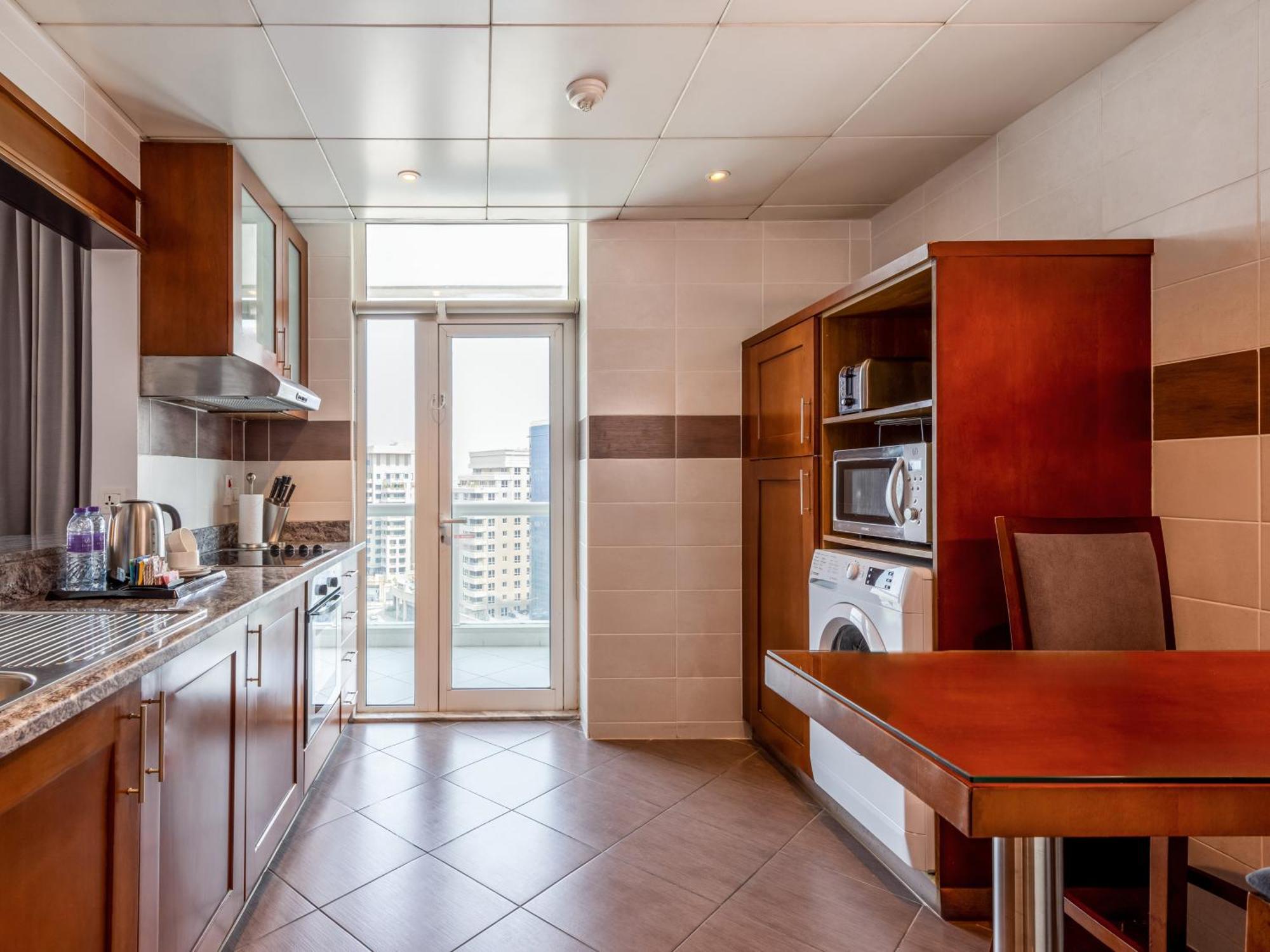 Aparthotel Flora Creek Deluxe Apartments, Dubai