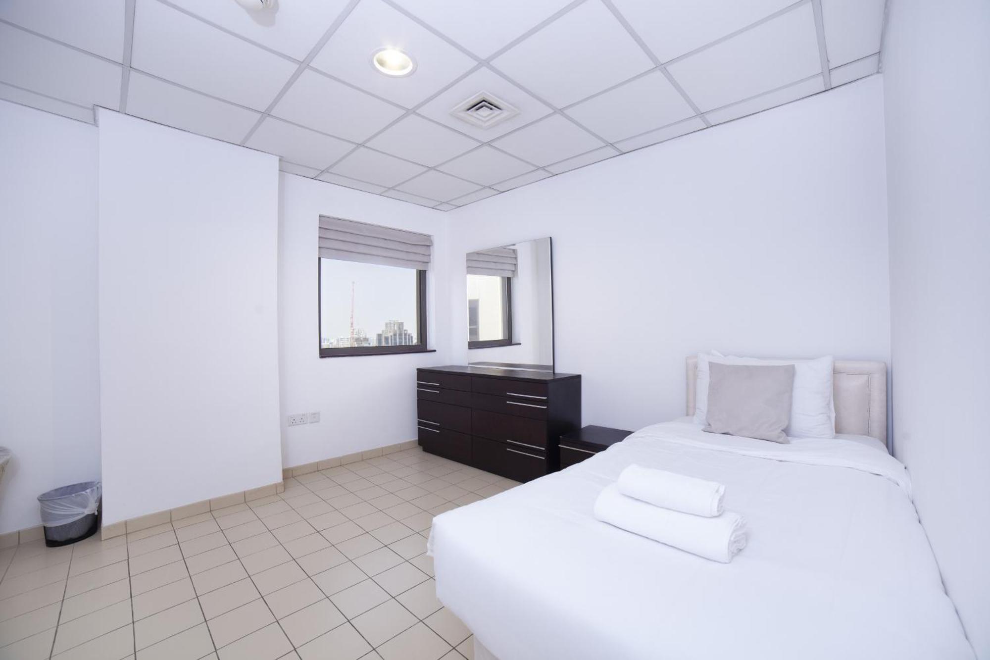 Stunning Marina & Sea View 4 Bedroom Apartment, Murjan 6 Jumeriah Dubai