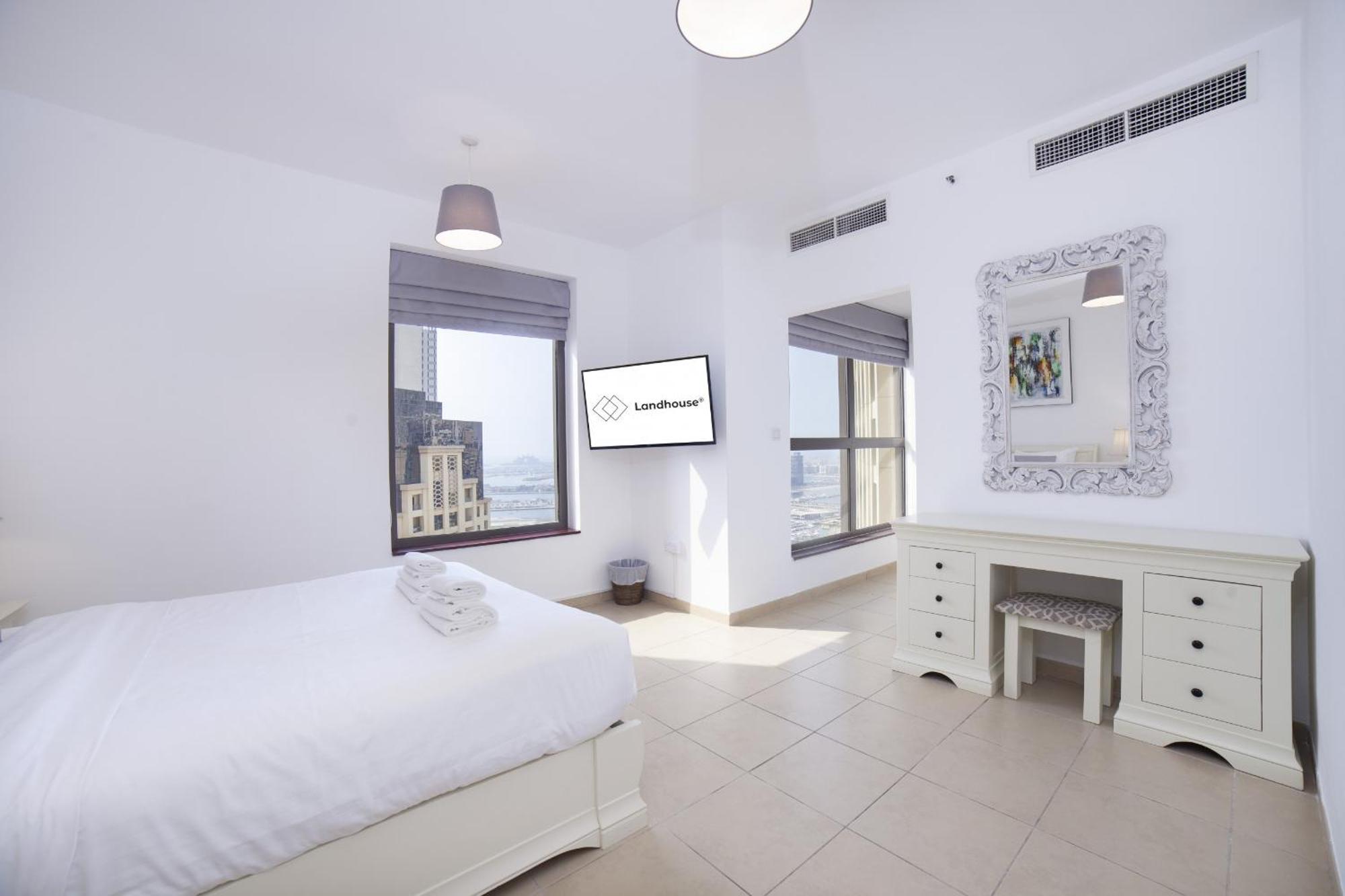 Stunning Marina & Sea View 4 Bedroom Apartment, Murjan 6 Jumeriah