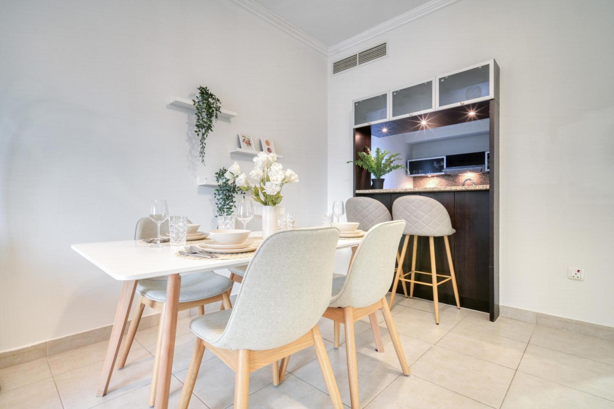 Apartment Marina Quays West, Marina - Mint *