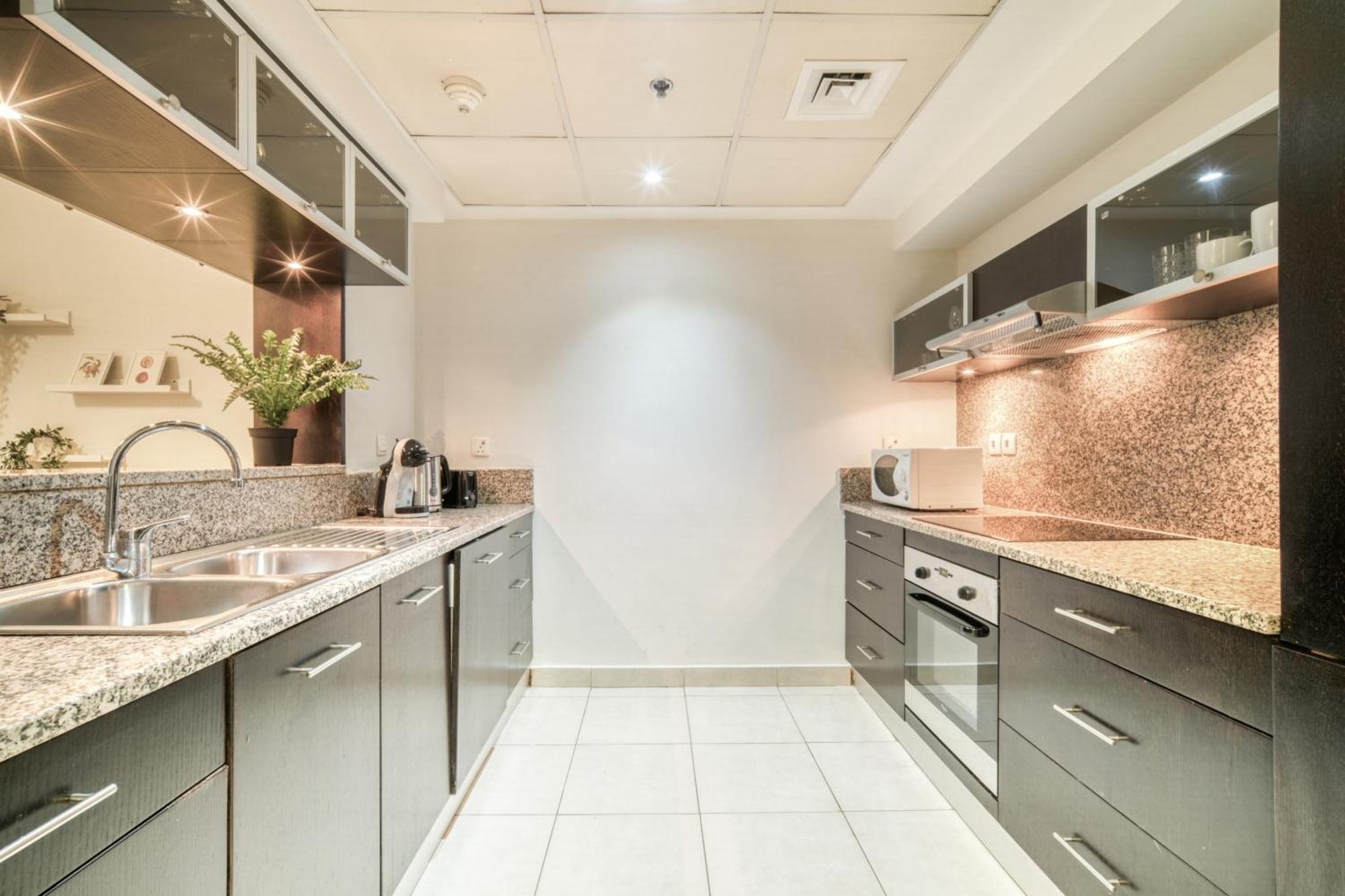 Marina Quays West, Marina - Mint Apartment *