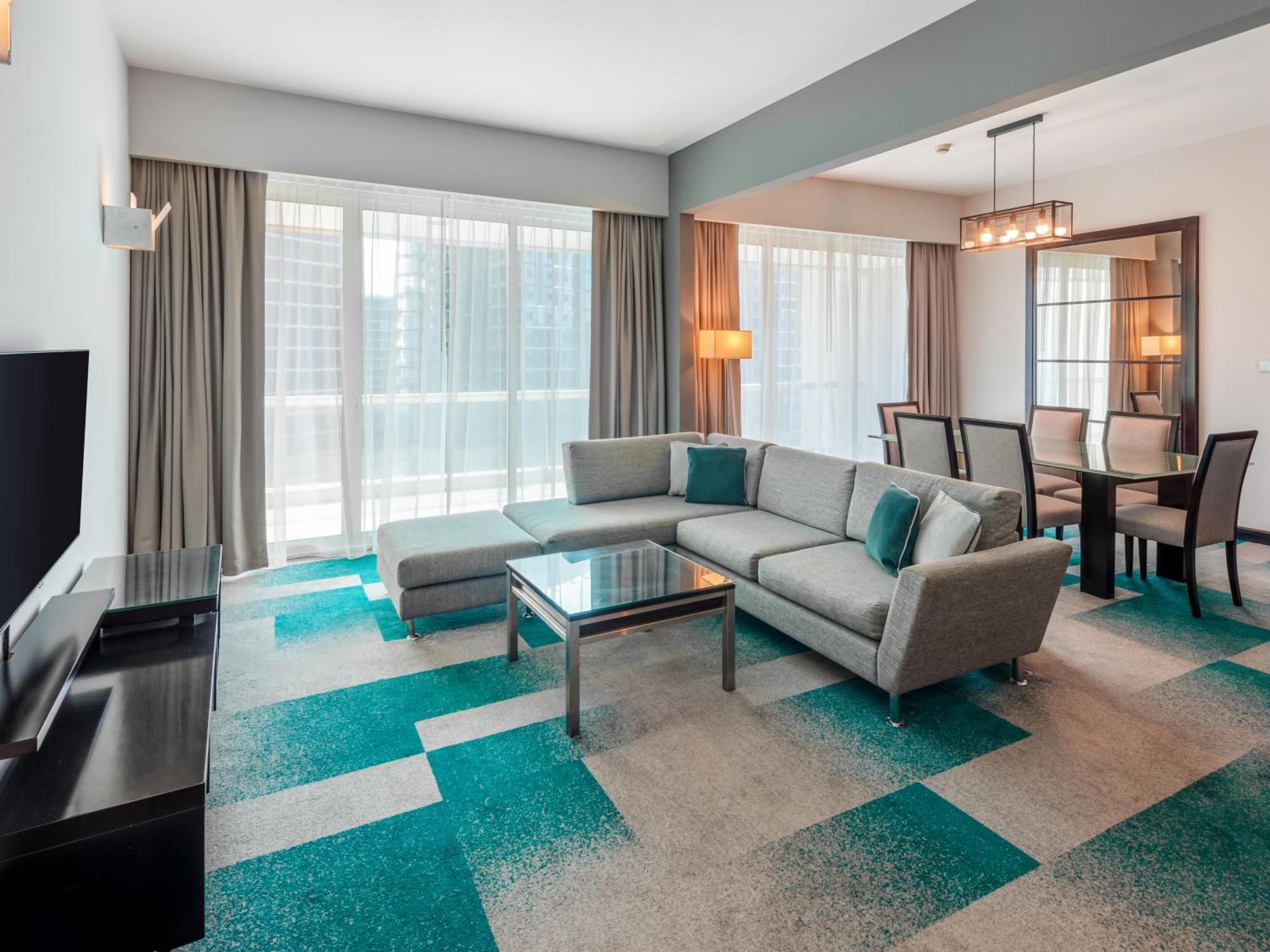 Flora Creek Deluxe Apartments, Dubai