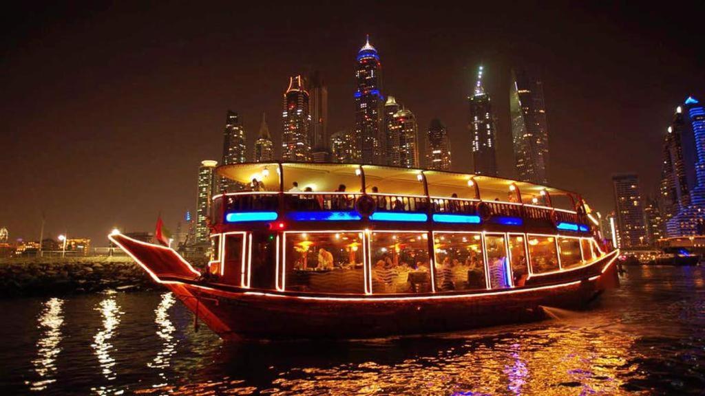 Success Luxury - 5 Min Away Marina Corniche - Free Housekeeping Provided Everyday-24-7 Staff Available For Services * Dubai