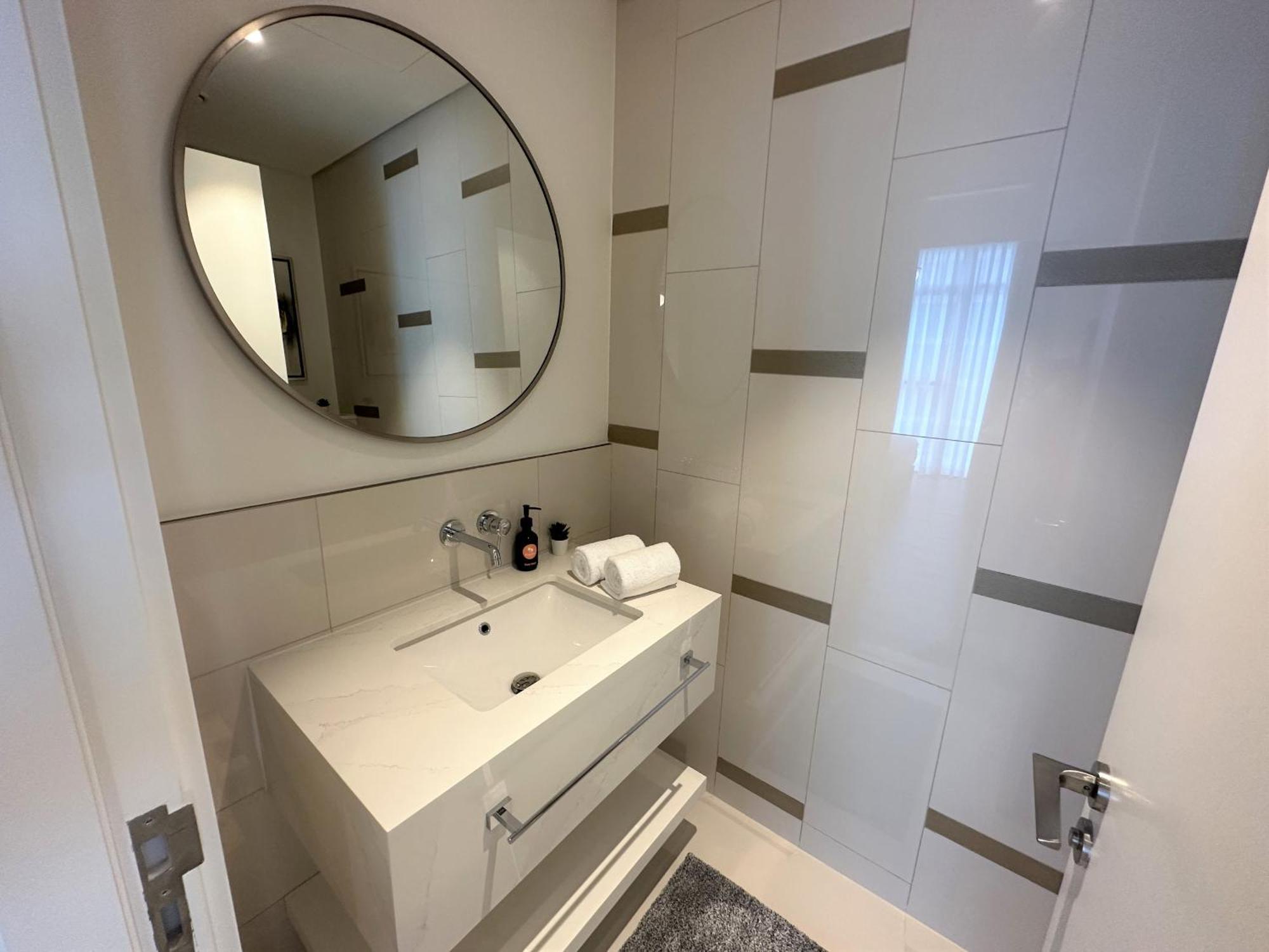 Easygo - Beach Vista Tower 1 - 3 Bedroom & Maid Palm View *