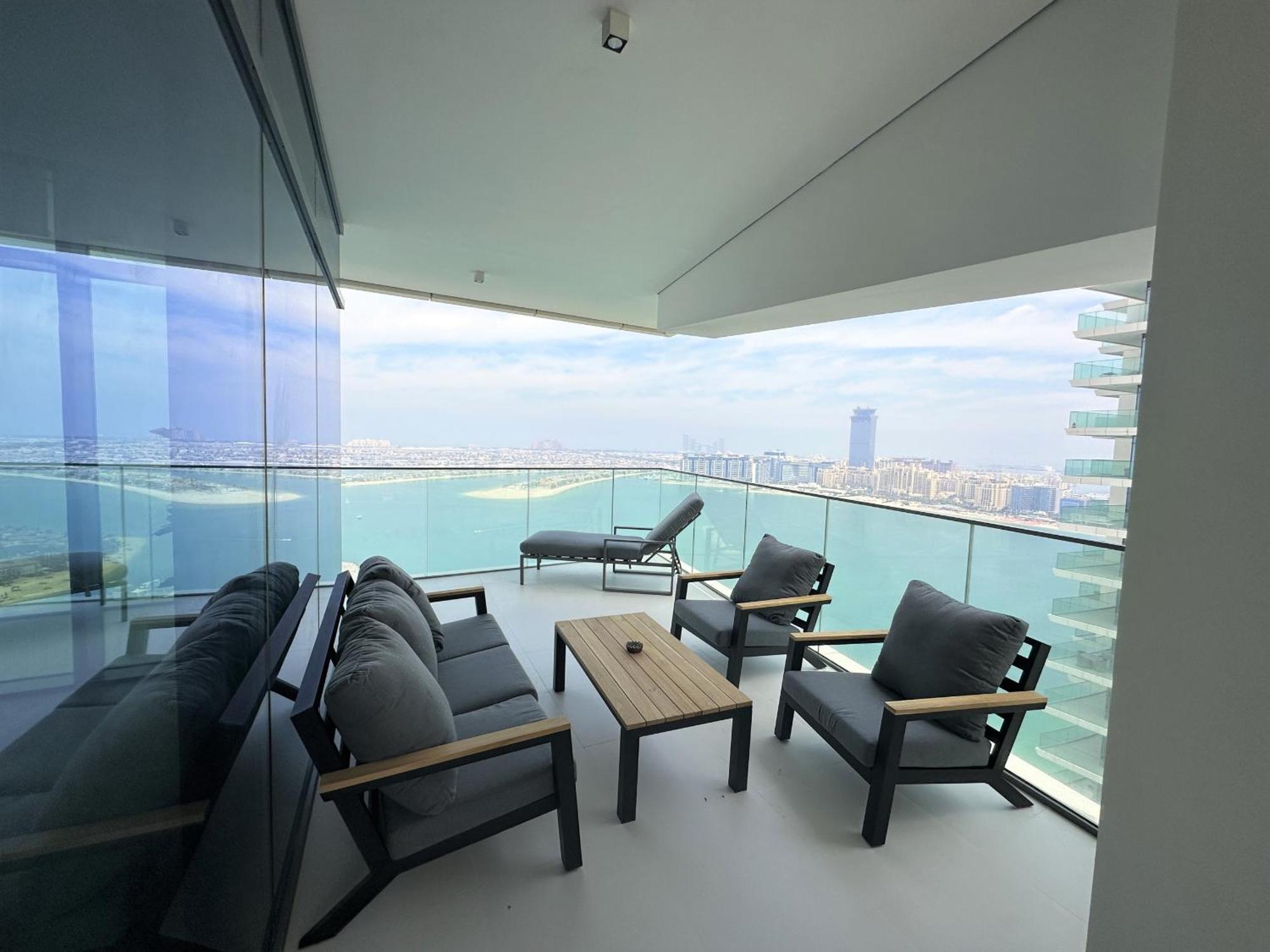 Easygo - Beach Vista Tower 1 - 3 Bedroom & Maid Palm View Apartment *