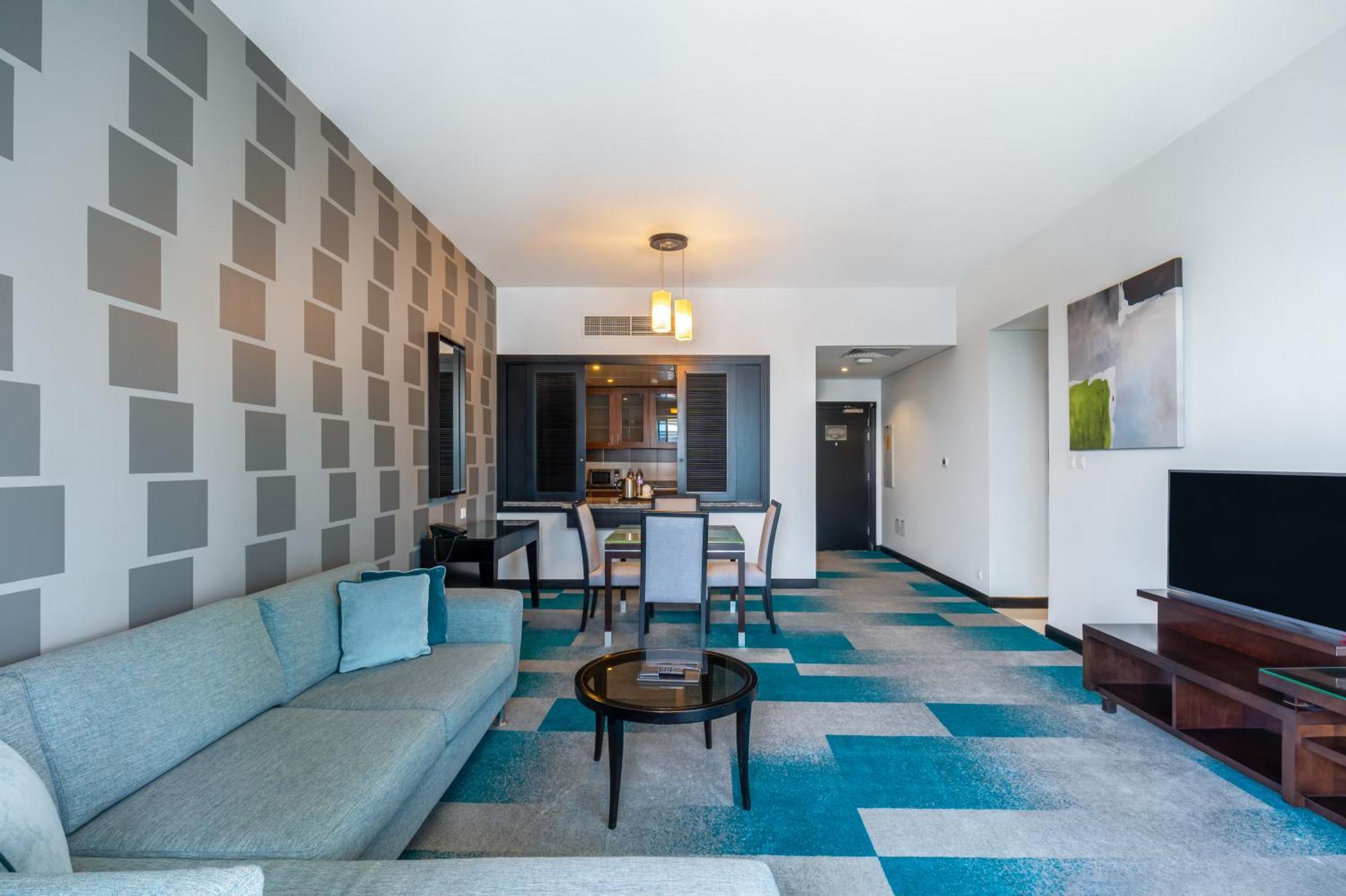 Flora Creek Deluxe Apartments, 4*