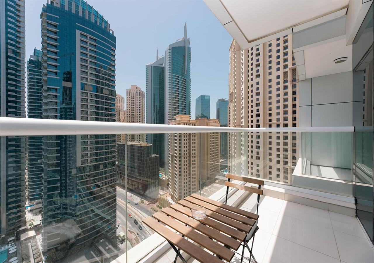 Apartment Stylish Space With Balcony Facing The Marina! *