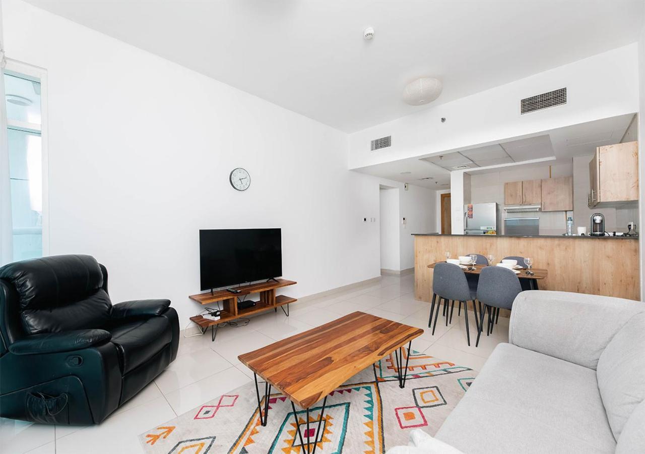 Stylish Space With Balcony Facing The Marina! * Dubai