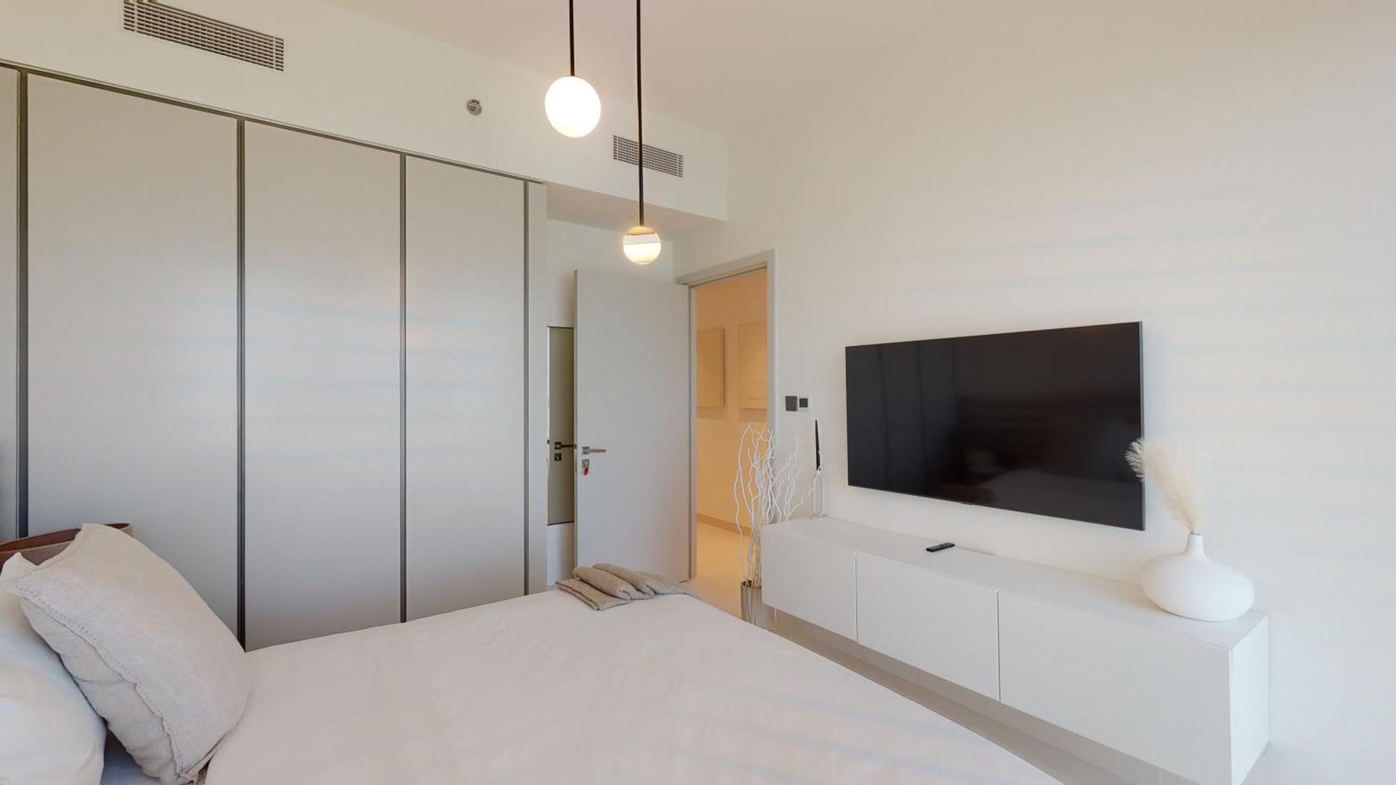 Eden's Homes & - Sunrise Bay Emaar Beachfront *
