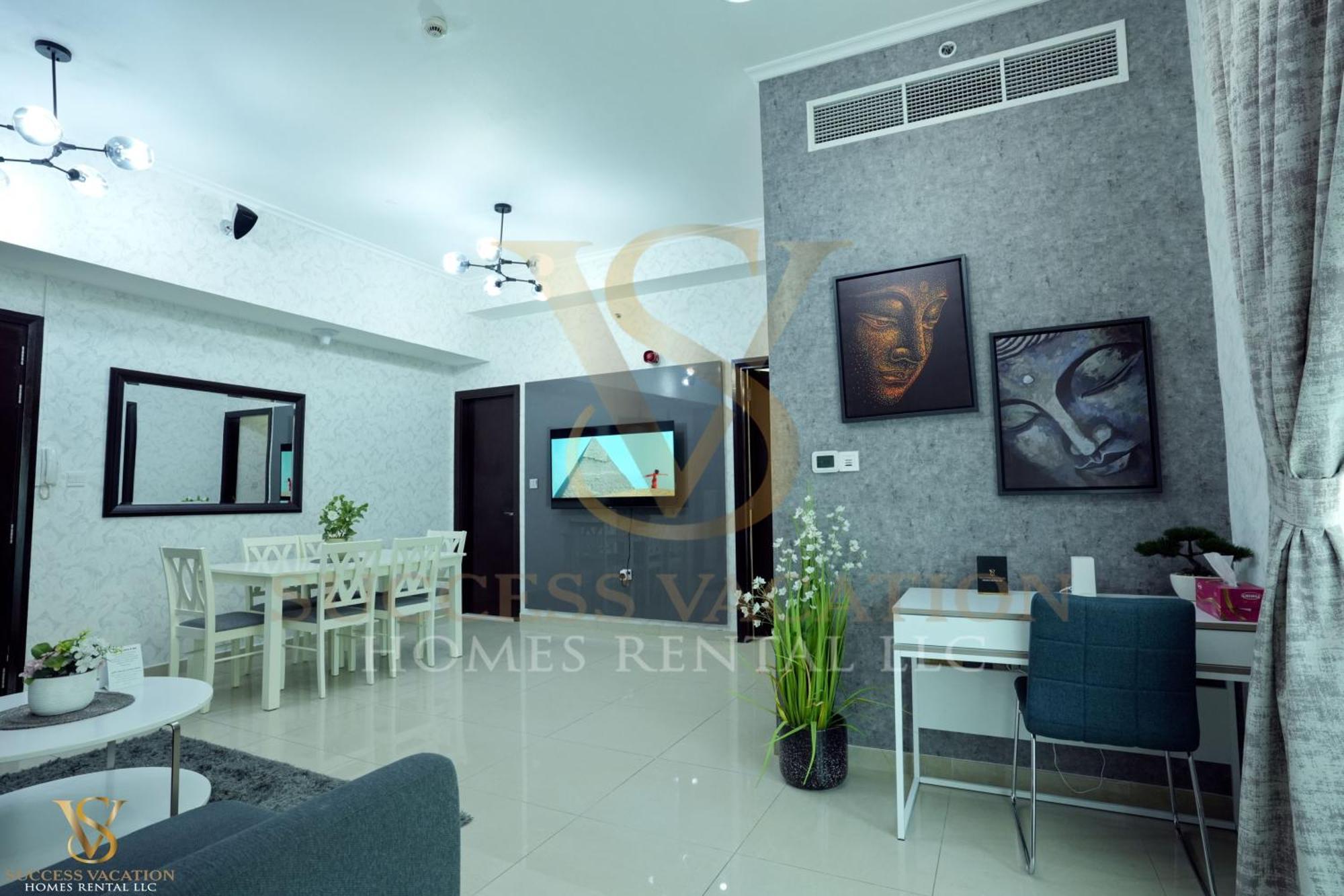 Apartment Success Luxury - 5 Min Away Marina Corniche - Free Housekeeping Provided Everyday-24-7 Staff Available For Services