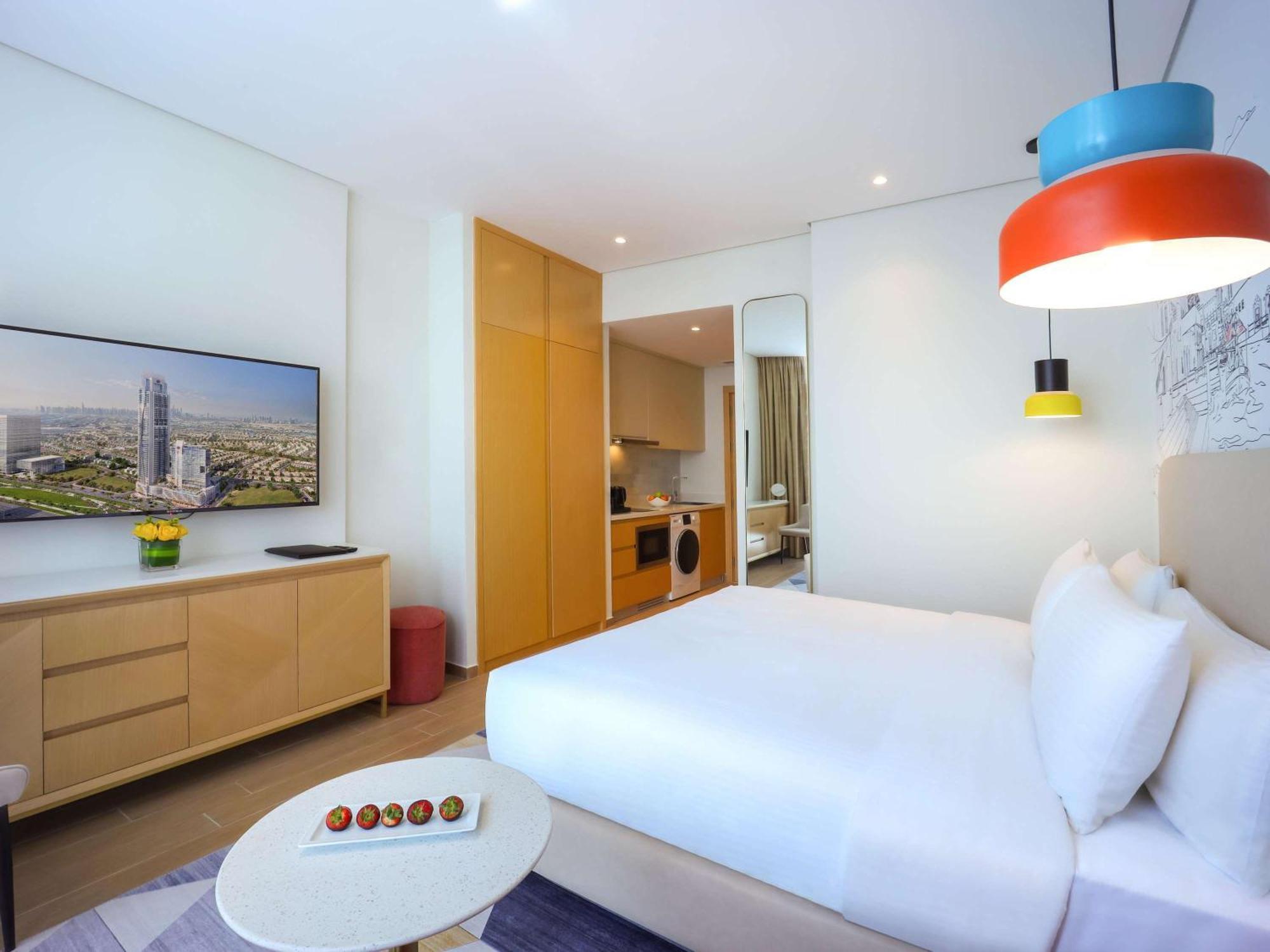 Adagio Jumeirah Village Triangle Aparthotel 4*