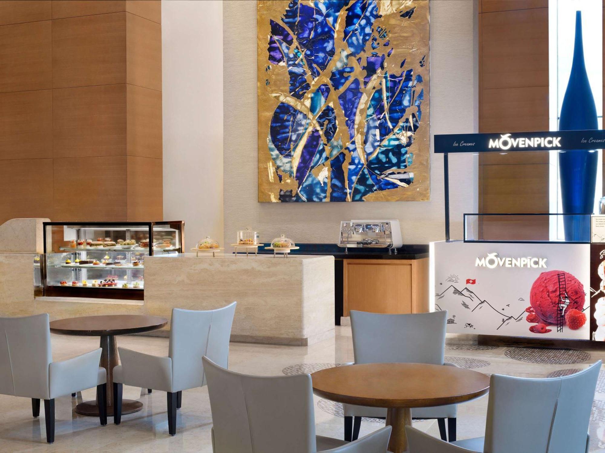 Moevenpick Jumeirah 5*
