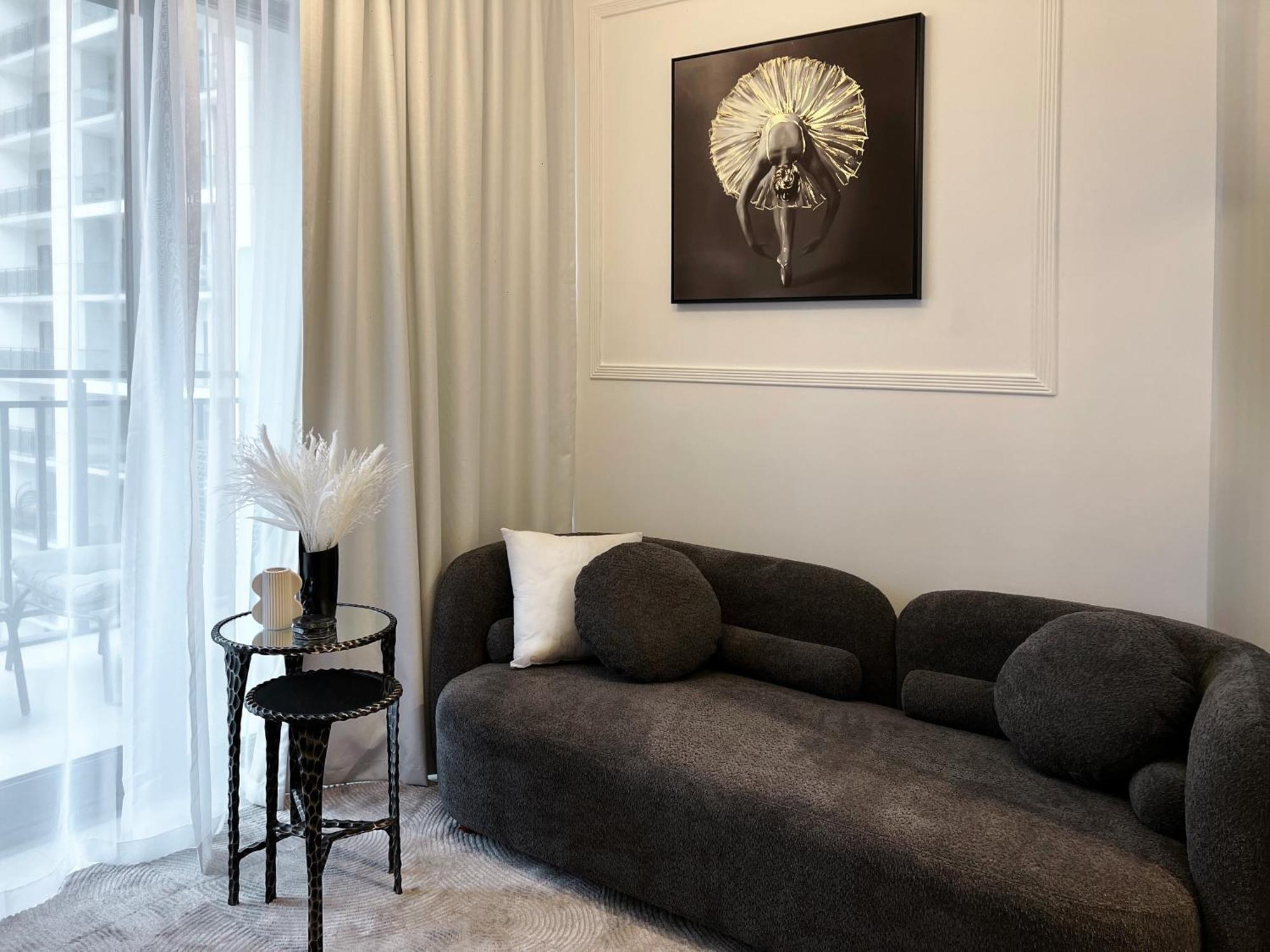 Keyrock Living - 1 Bedroom - Business Bay - Near Metro Station - Zada Tower Apartment Dubai