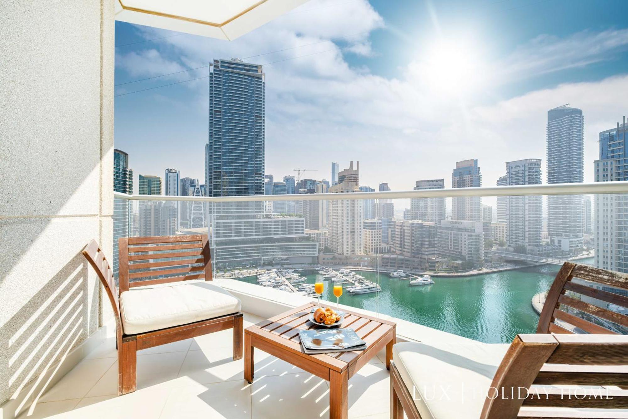 Lux - The Scenic Space Marina View Apartment Dubai