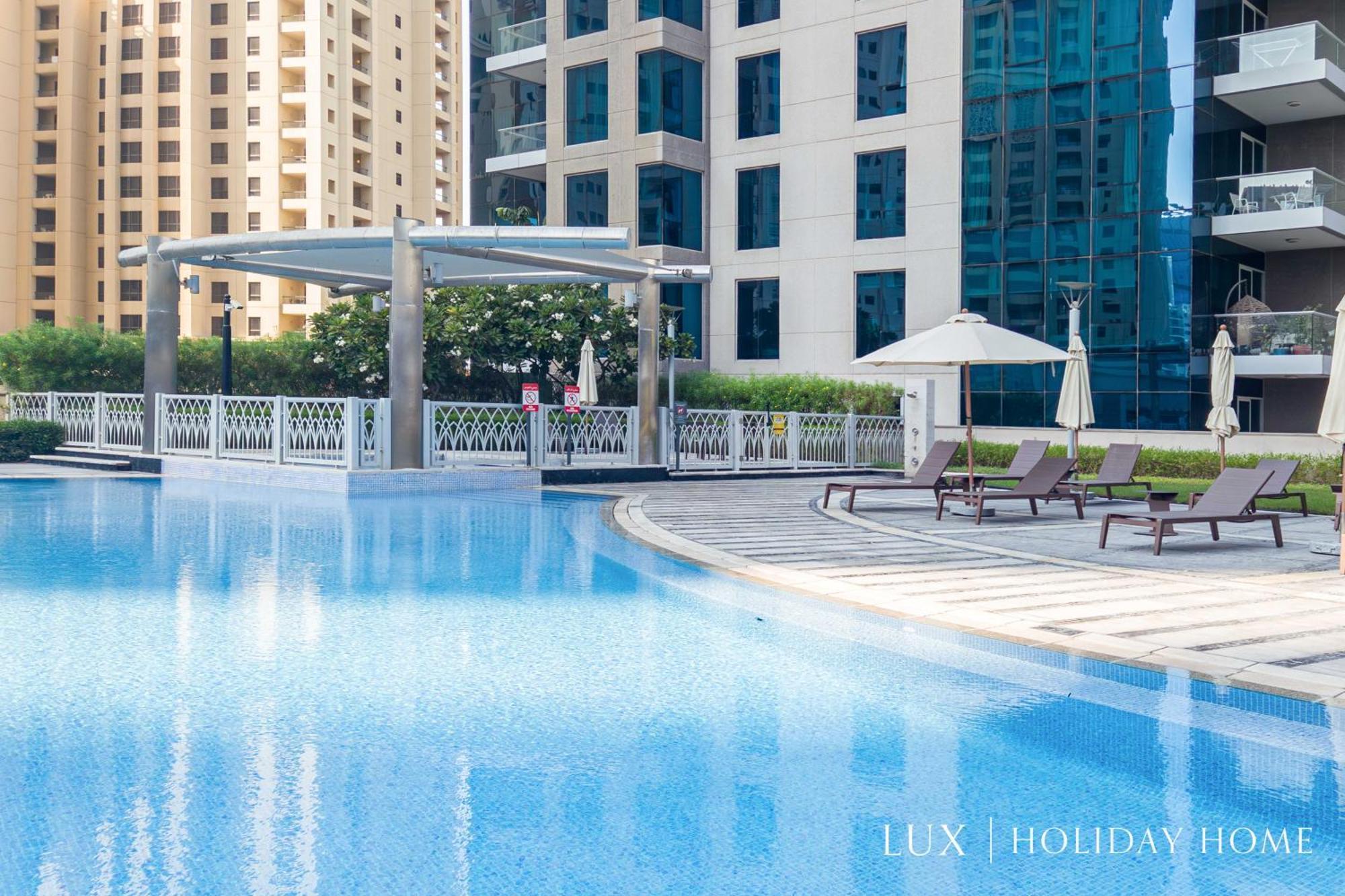 Lux - The Scenic Space Marina View Apartment Dubai