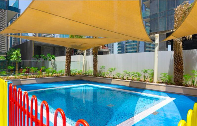 Stonetree - Marina Gate 2 Bedroom - Partial Sea View Apartment