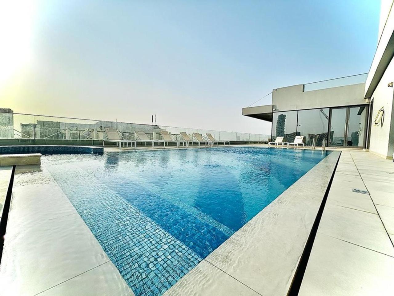 Apartment Modern 1 Bedroom At Jvc Prime Location! Dubai