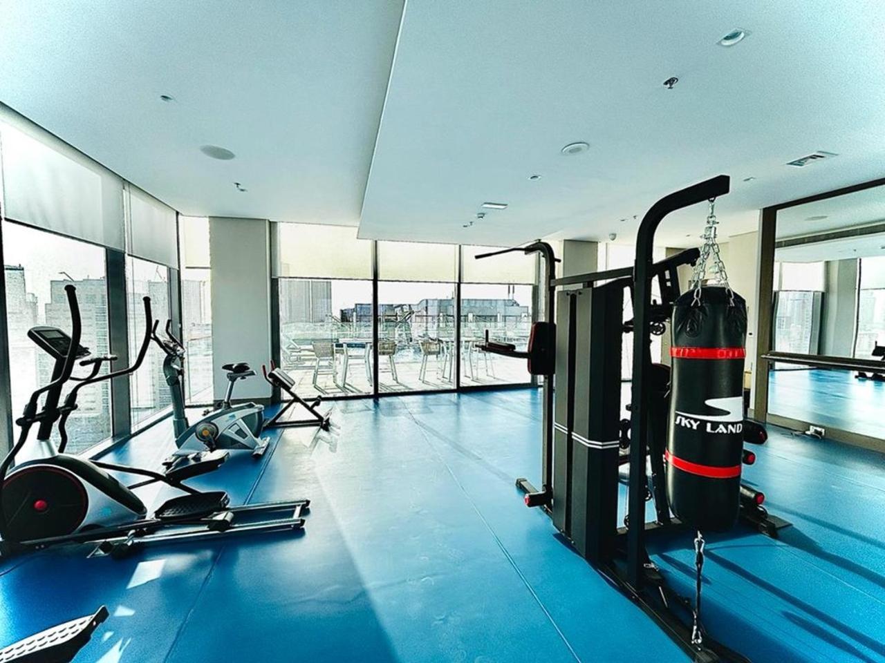 Apartment Modern 1 Bedroom At Jvc Prime Location! *