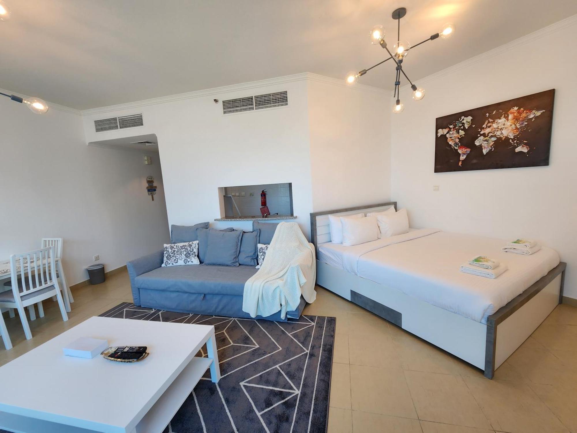 Bright & Valuable, Close To Metro Station *