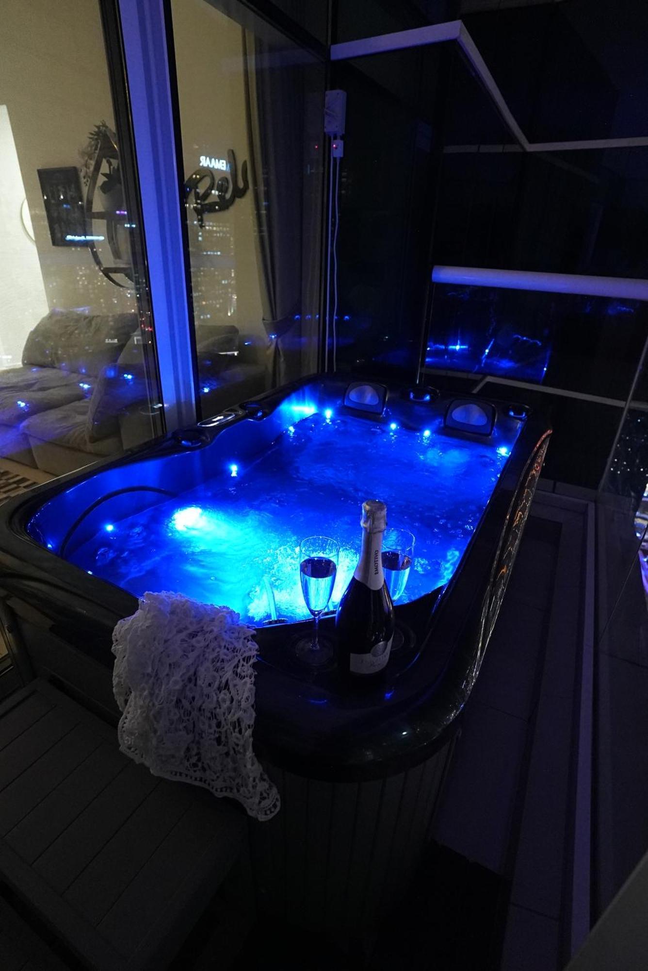 Luxury Private Jacuzzi In The Heart Of Marina Jbr Apartment *