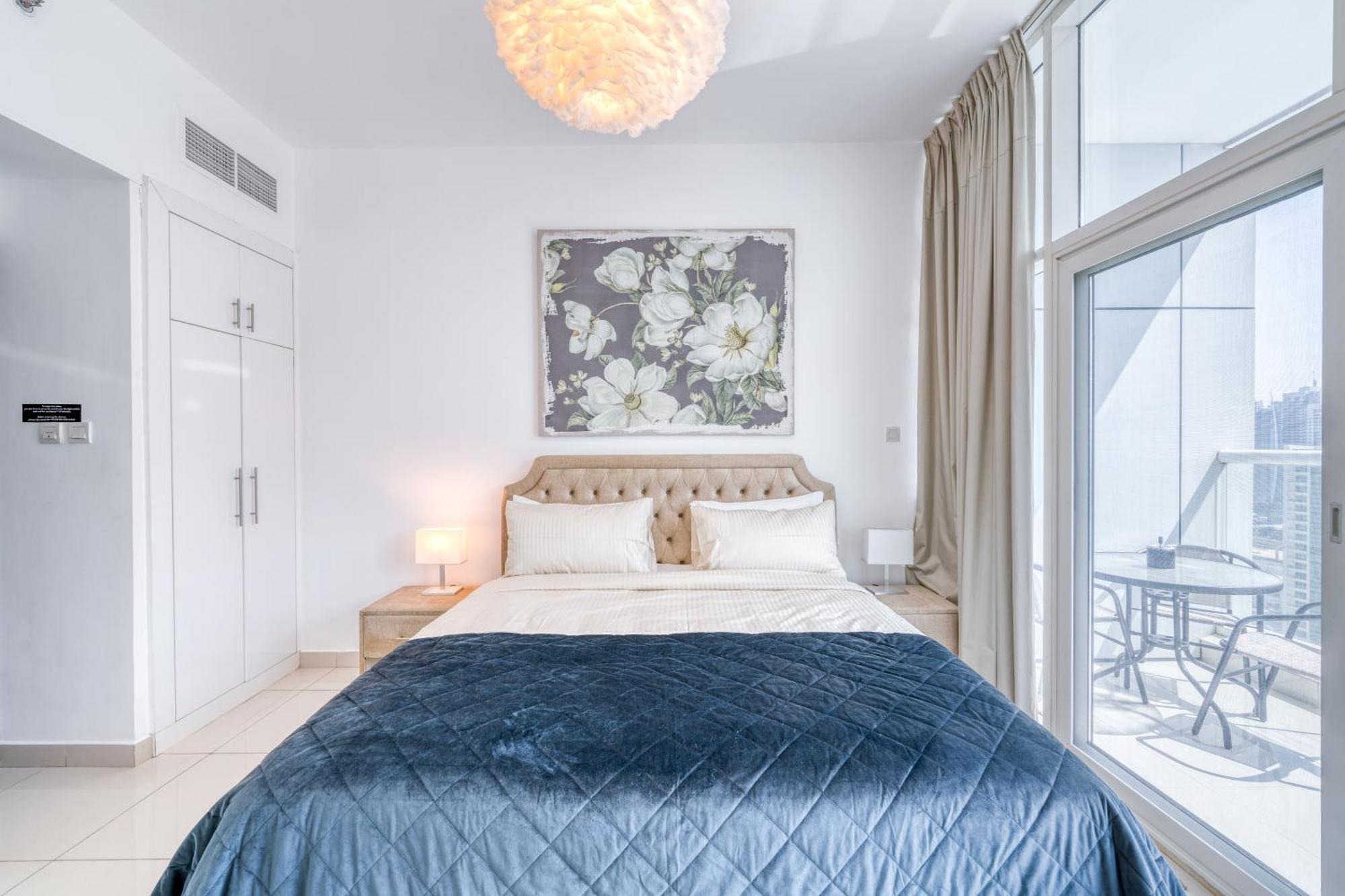 Luxury Private Jacuzzi In The Heart Of Marina Jbr Apartment Dubai