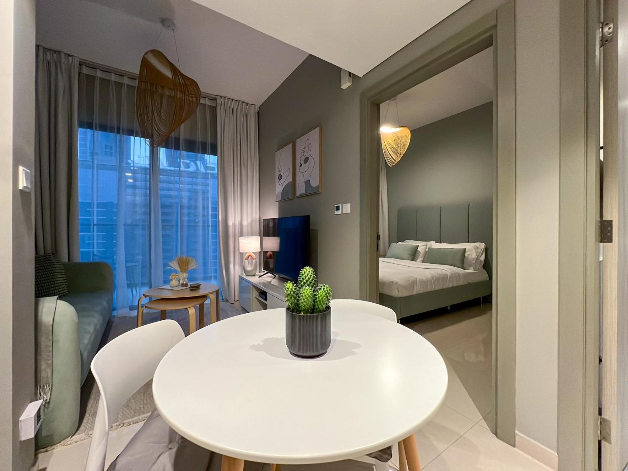 Keyrock Living - 1 Bedroom - Business Bay - Near Metro Station - Zada Tower Apartment *