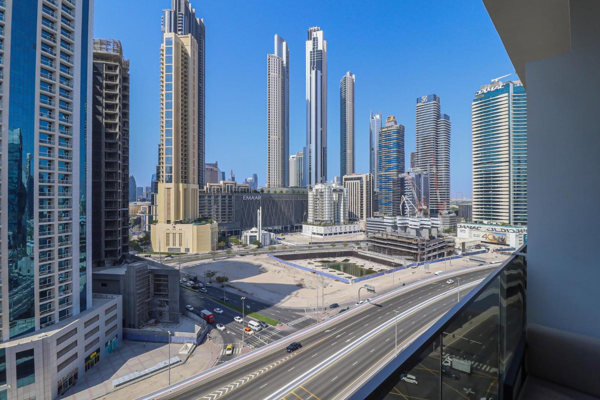 Apartment Chic With Balcony 5 Mins Walk To Mall Dubai