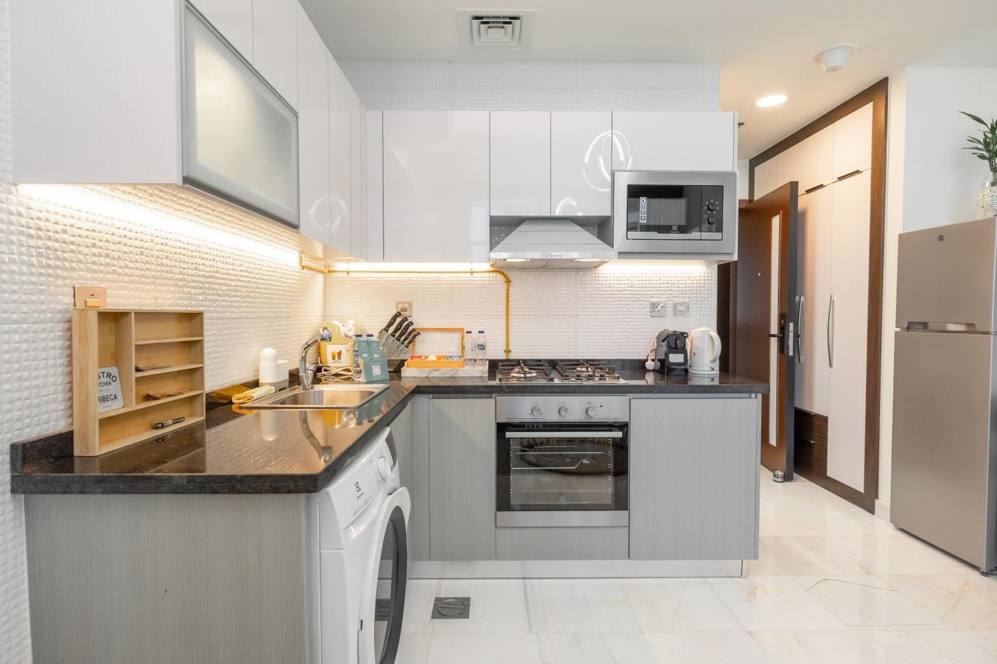 Apartment Fam Living - Bayz Tower By Danube - Business Bay *