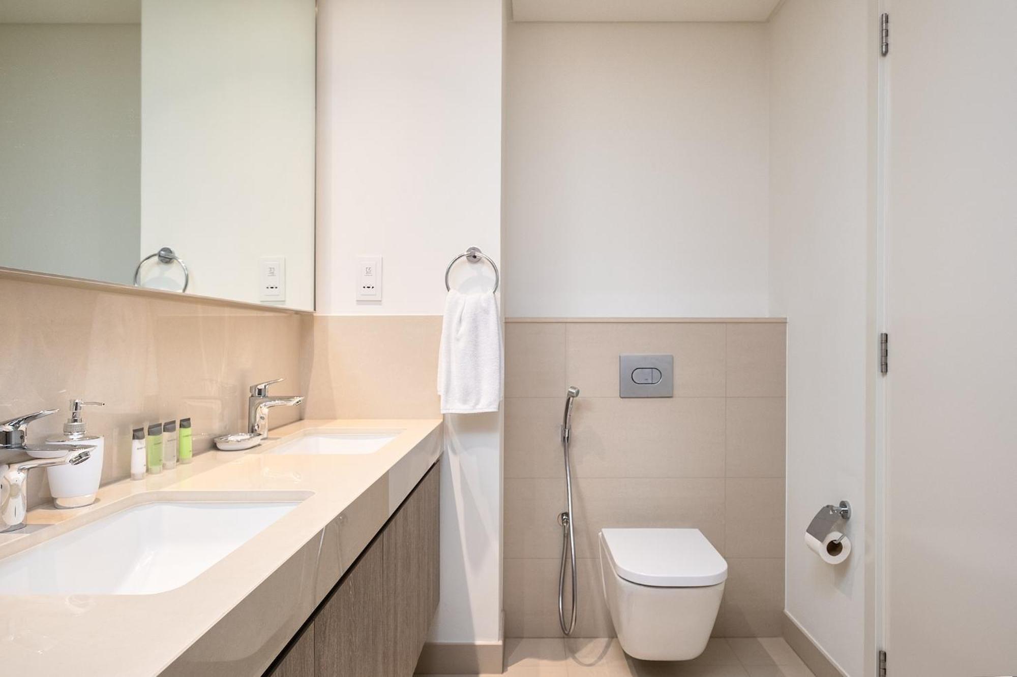 Bellavista Downtown Views Ii Tower 1 Modern 2br Downtown View *