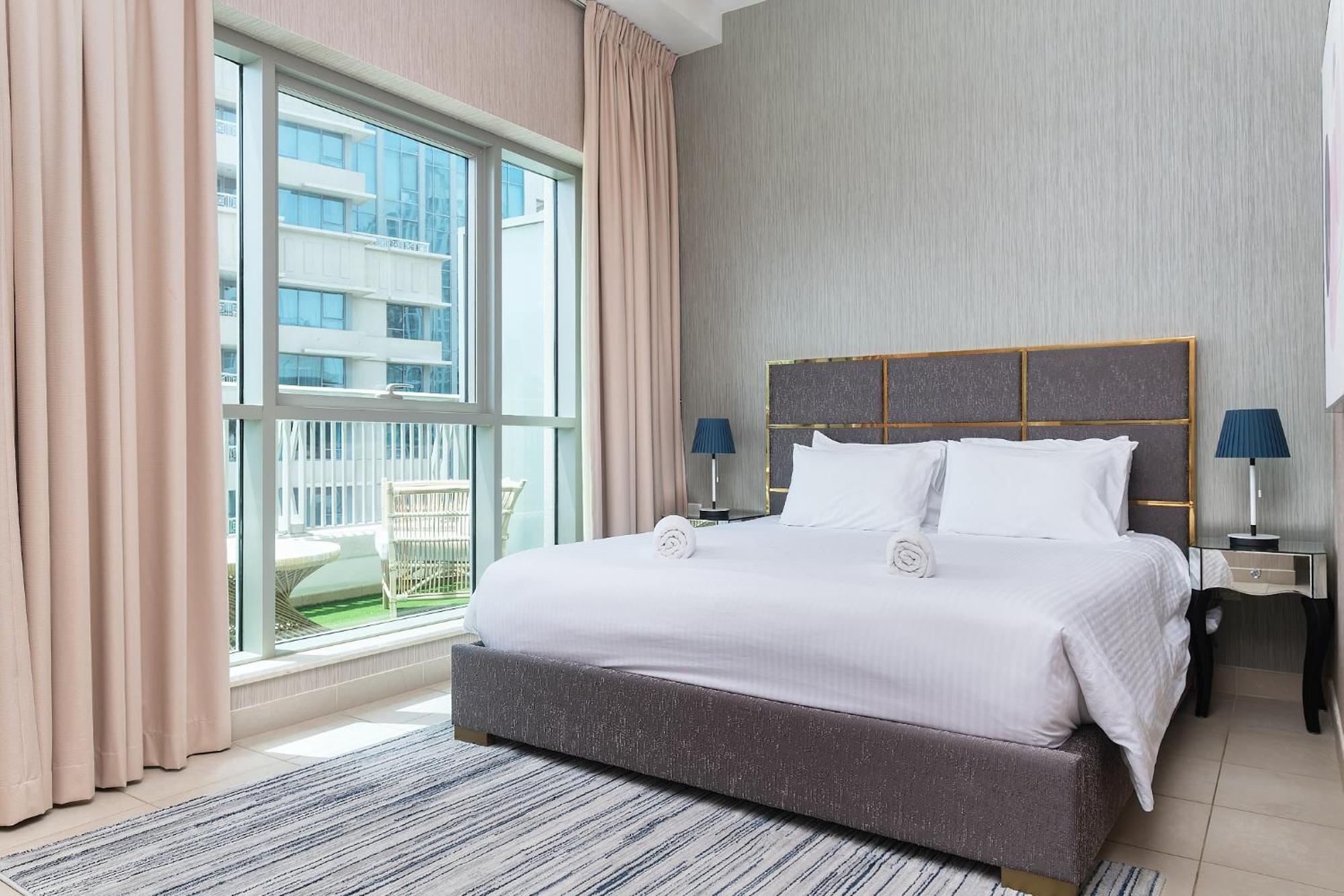 Bellavista Penthouse: Panoramic Burj Khalifa Views