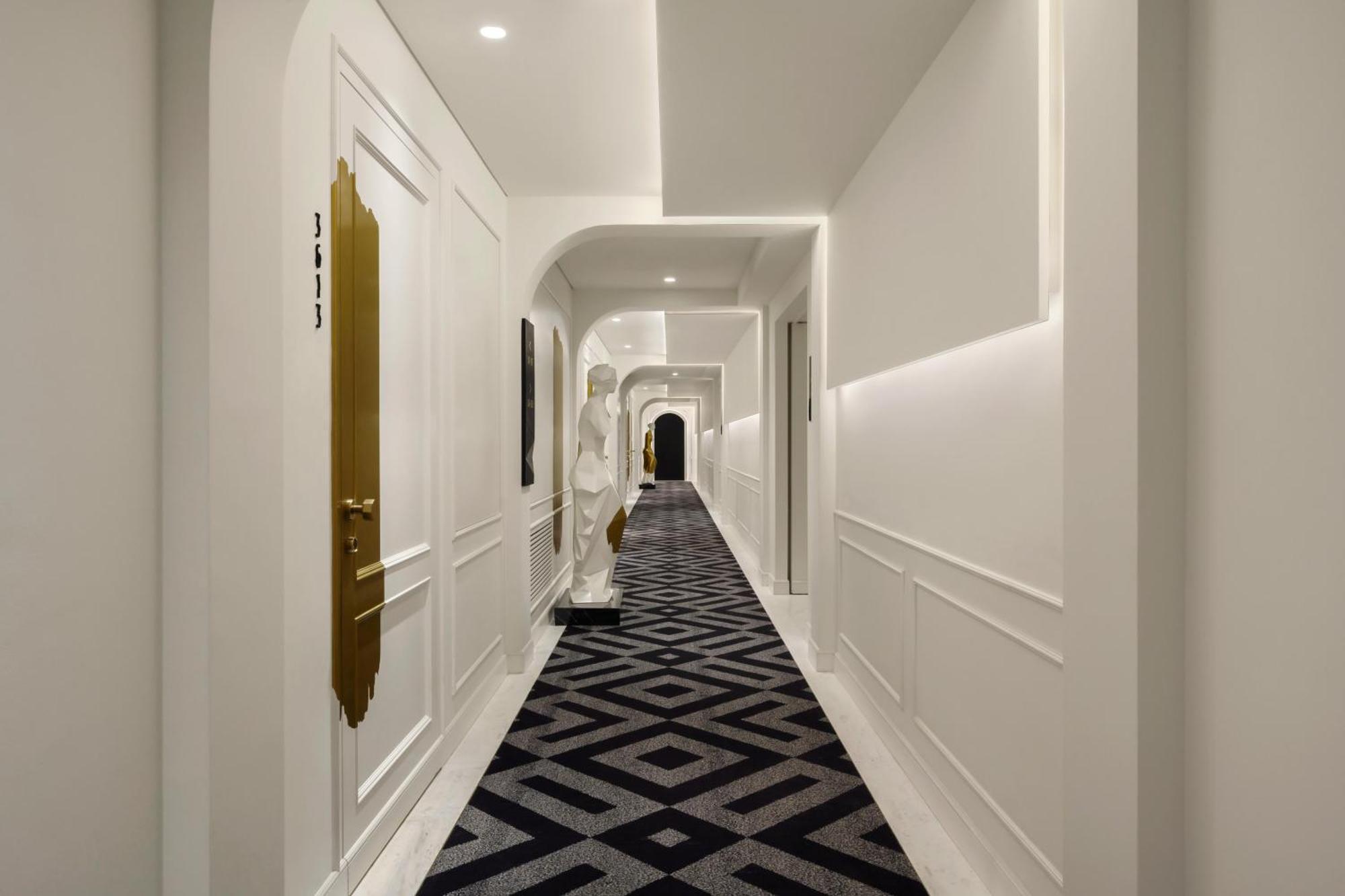 So Uptown 5* Dubai
