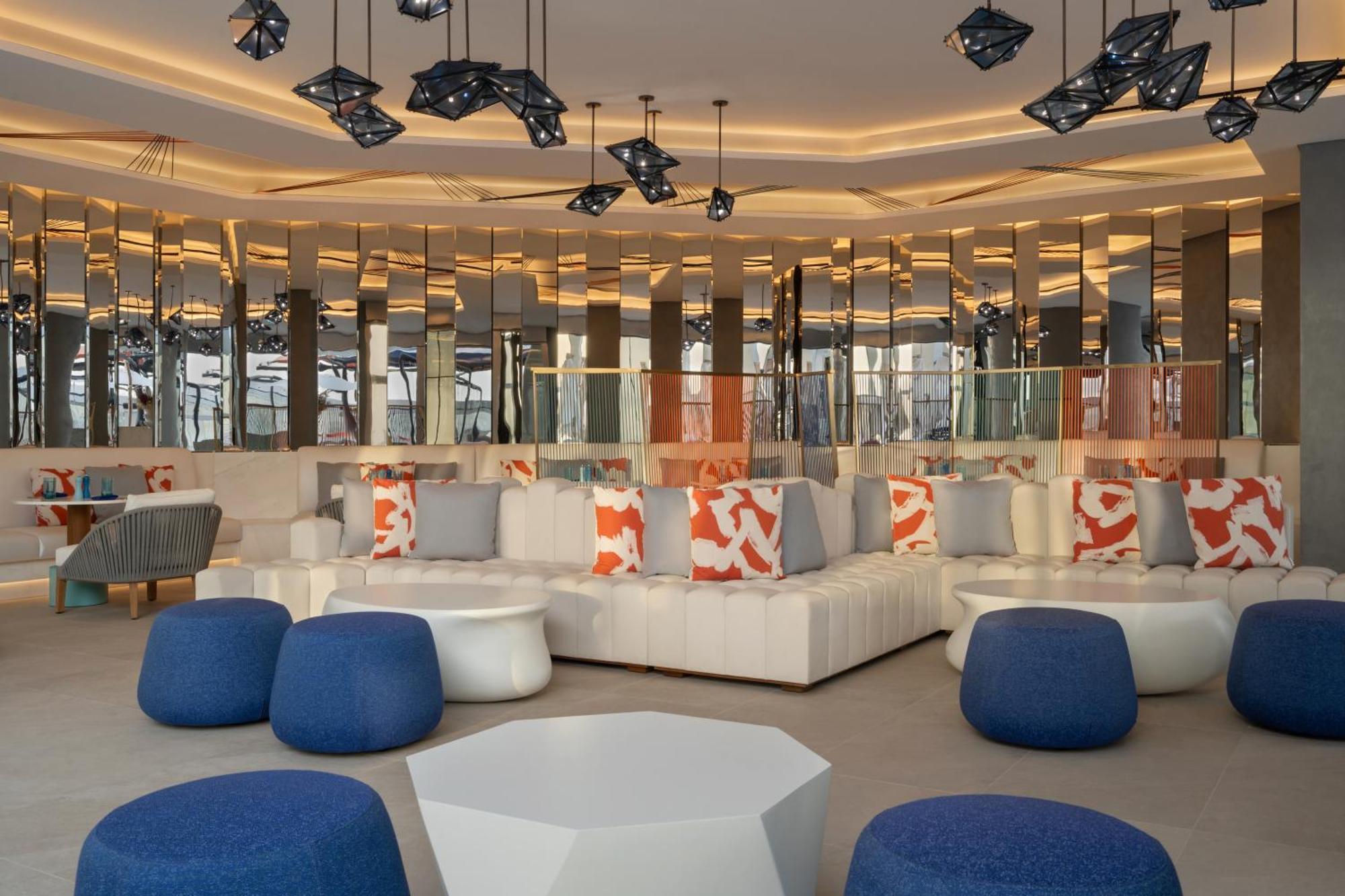 So Uptown Hotel 5*