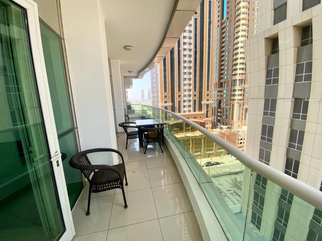 Apartment Lovely Marina - Partial Sea View